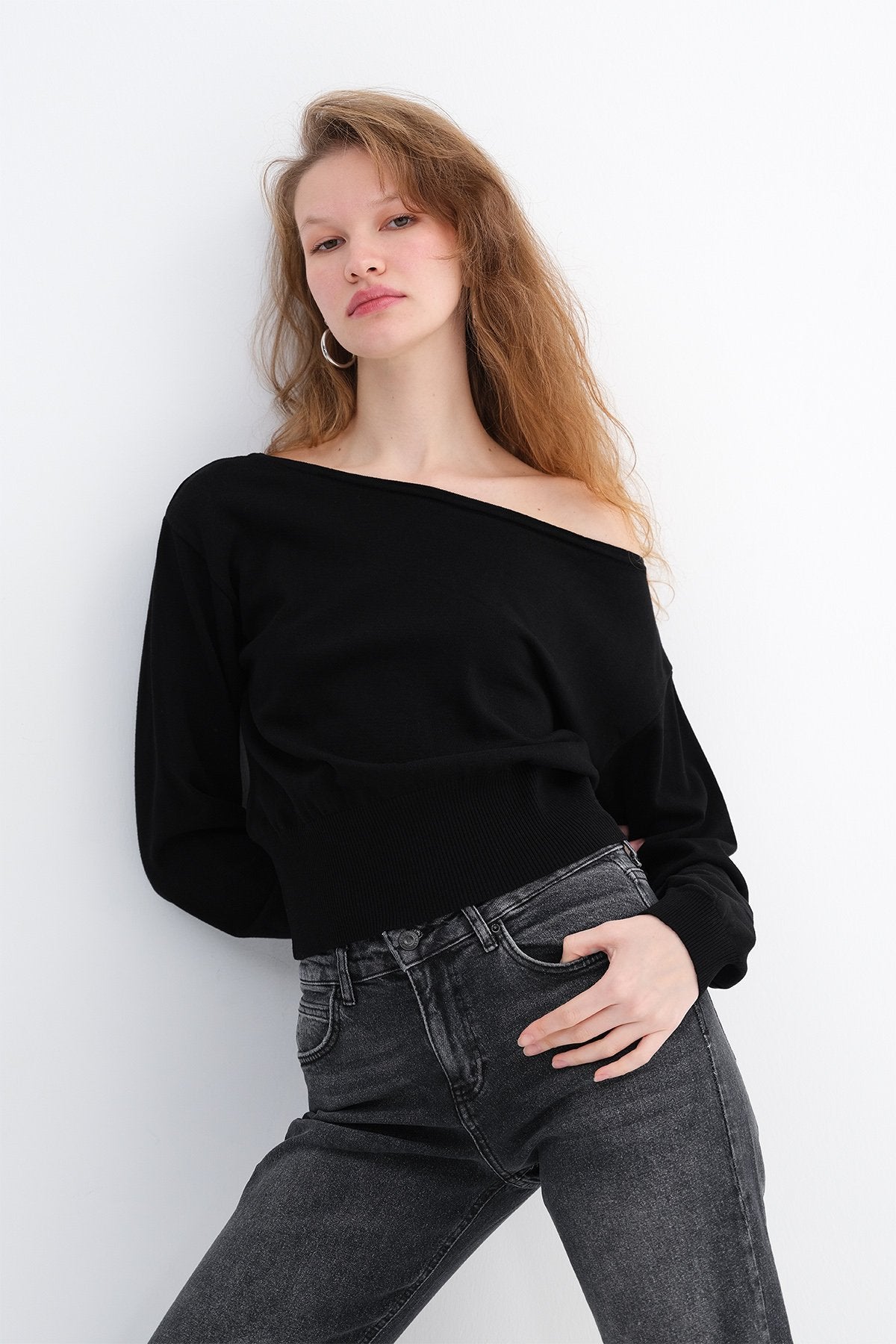 Black_Boat-Neck-Knit-Sweater-addax