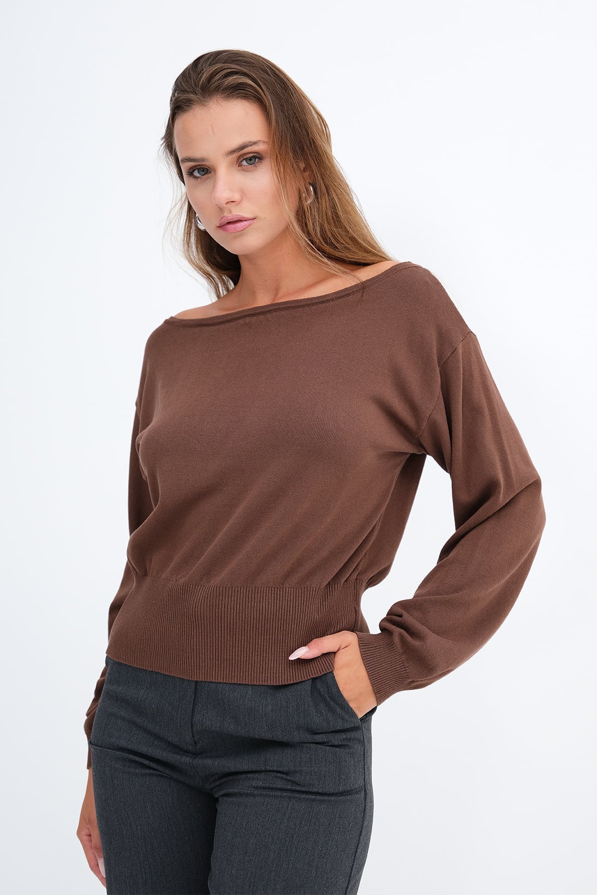 Brown_Boat-Neck-Knit-Sweater-addax