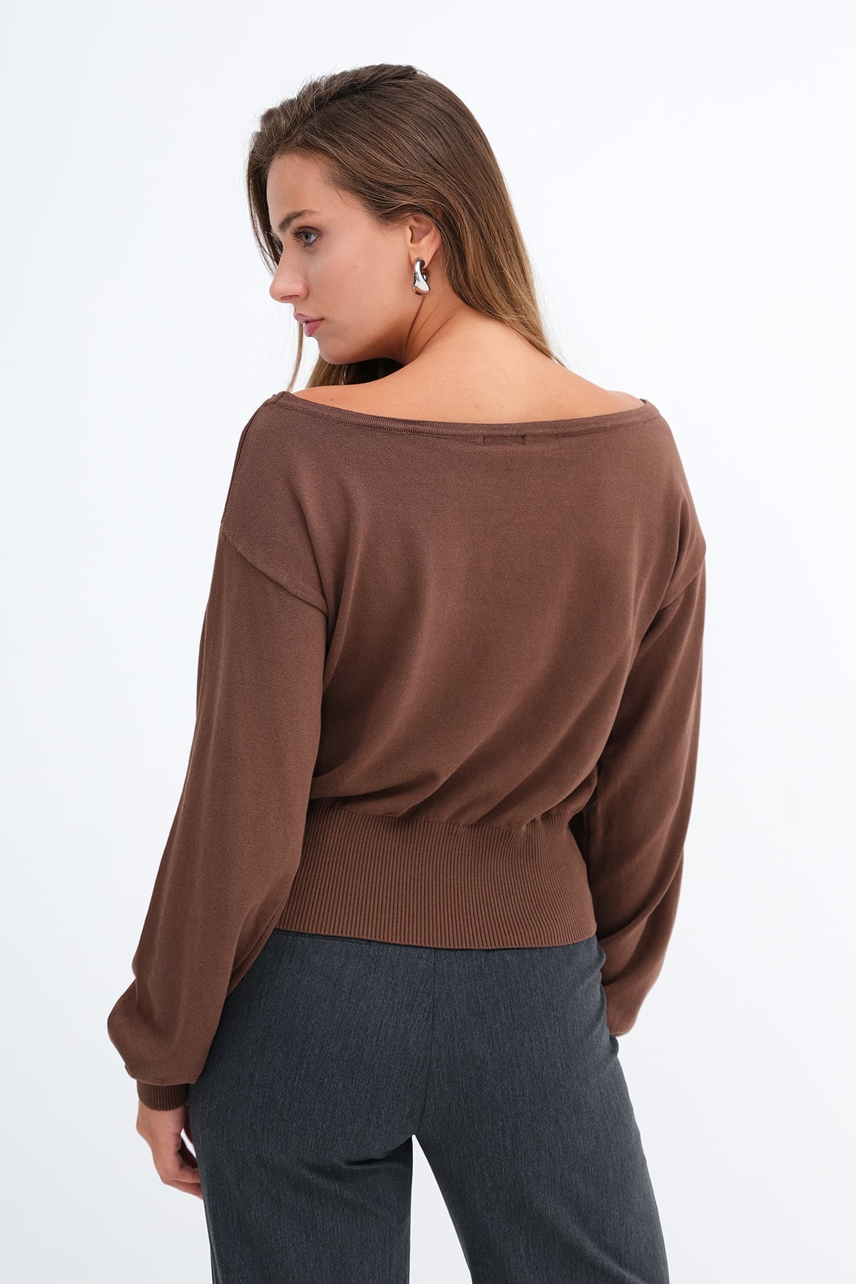 Brown_Boat-Neck-Knit-Sweater-addax