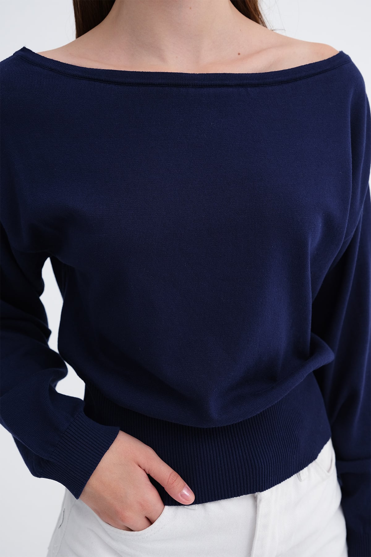 Dark-Night-Blue_Boat-Neck-Knit-Sweater-addax