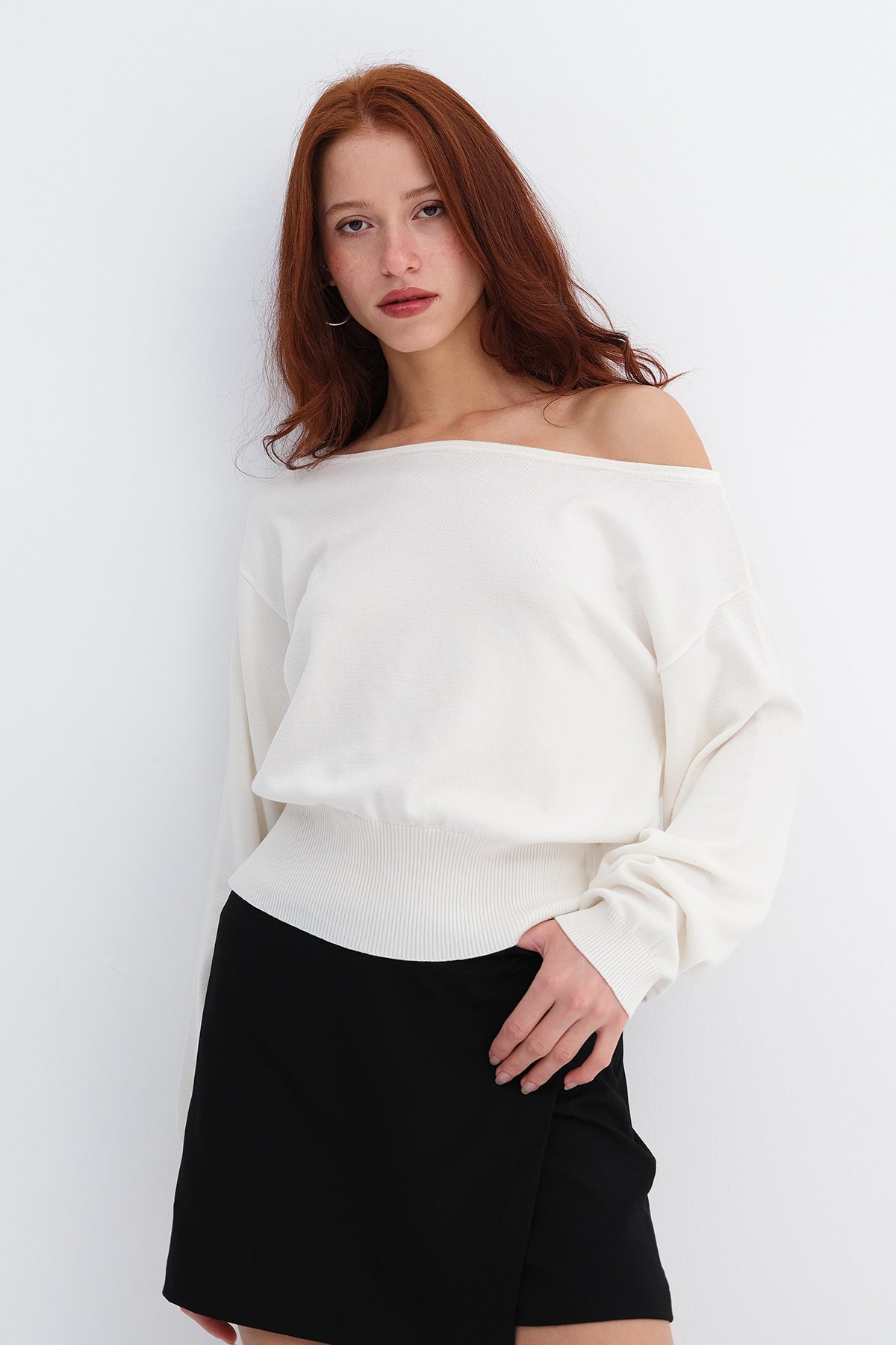 Ecru_Boat-Neck-Knit-Sweater-addax