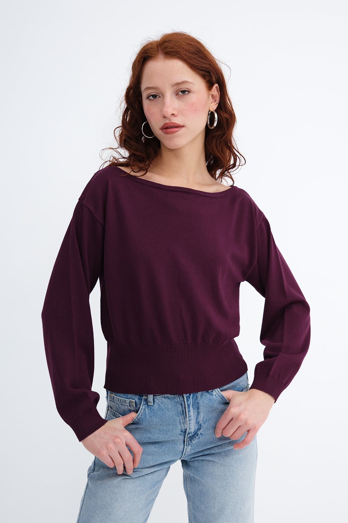 Gardenia_Boat-Neck-Knit-Sweater-addax