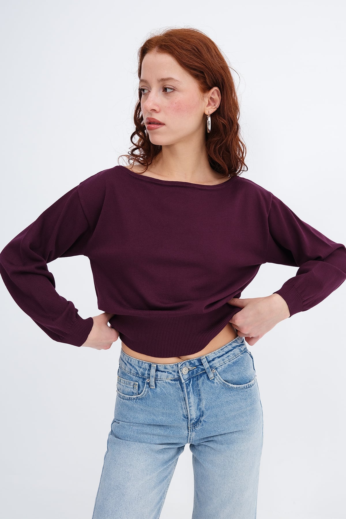 Gardenia_Boat-Neck-Knit-Sweater-addax