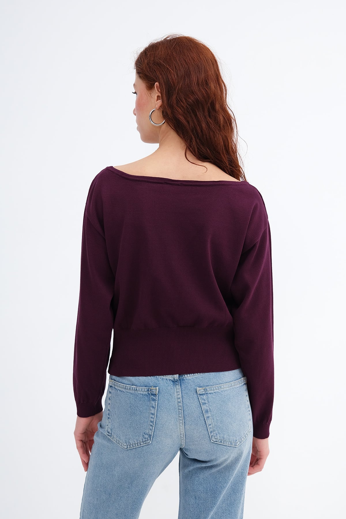 Gardenia_Boat-Neck-Knit-Sweater-addax