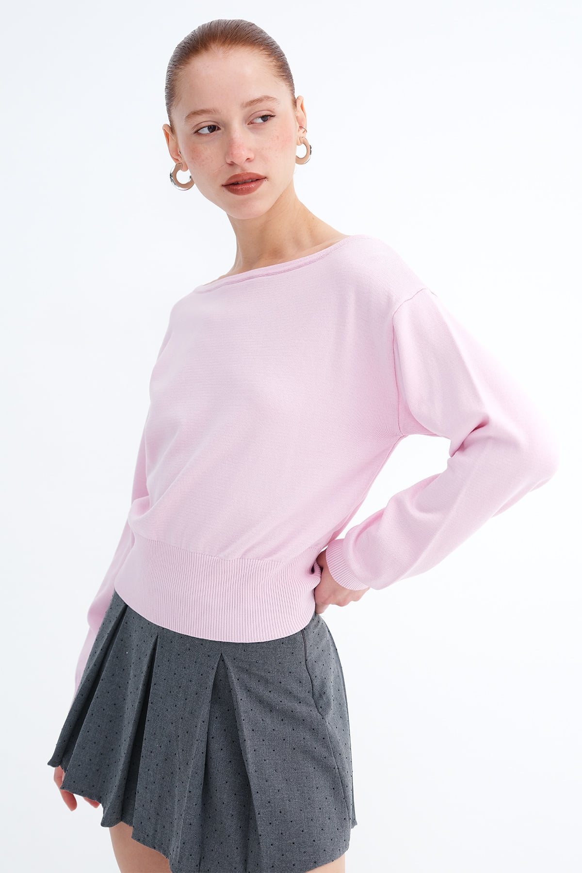 Lotus_Boat-Neck-Knit-Sweater-addax