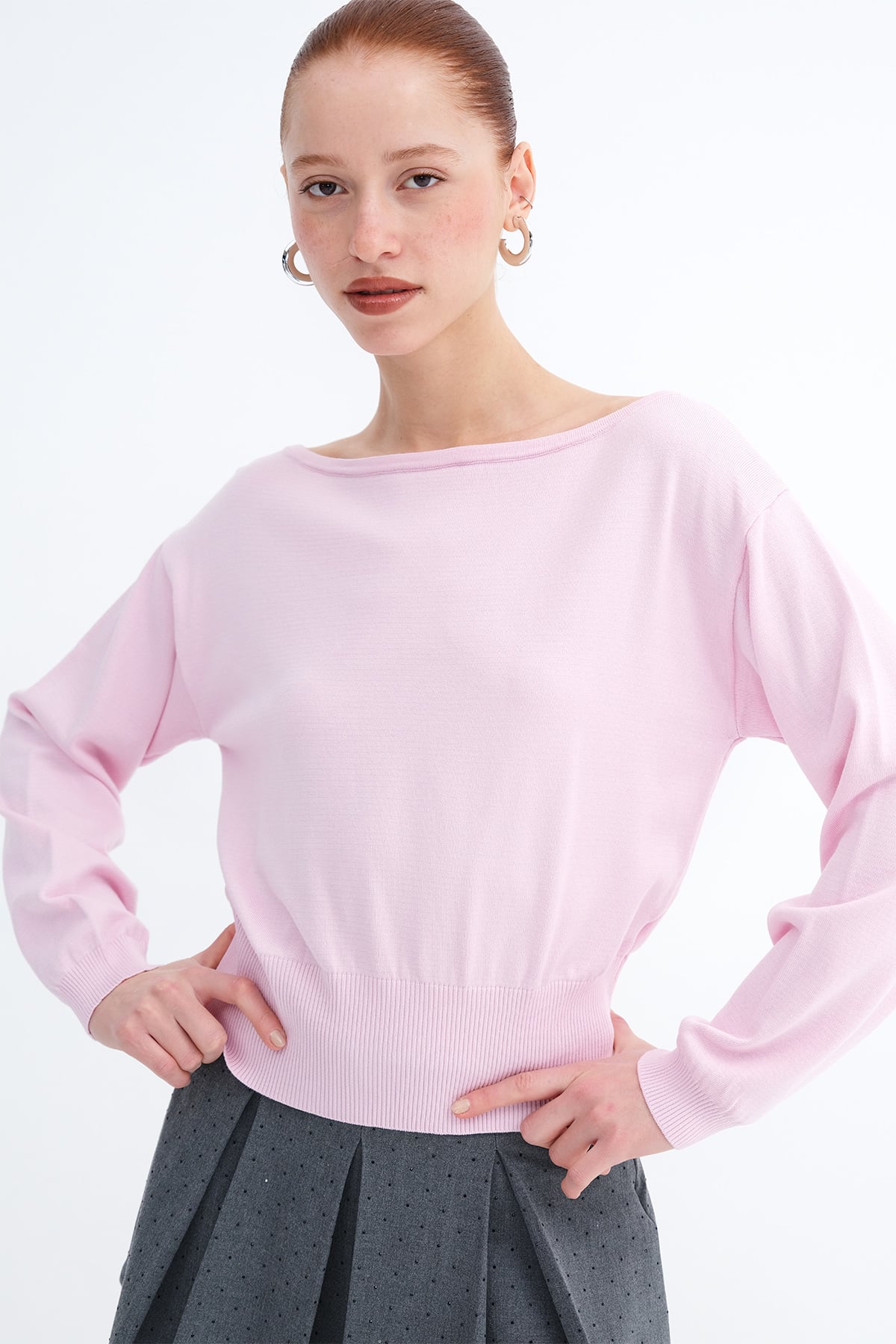 Lotus_Boat-Neck-Knit-Sweater-addax