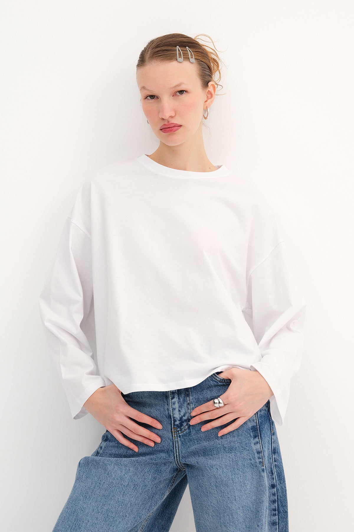 White_Long-Sleeve-Basic-T-Shirt-addax