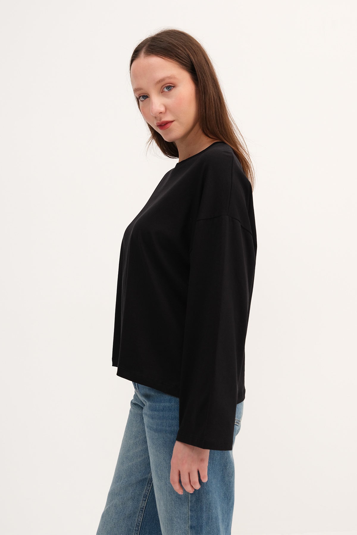 Black_Long-Sleeve-Basic-T-Shirt-addax