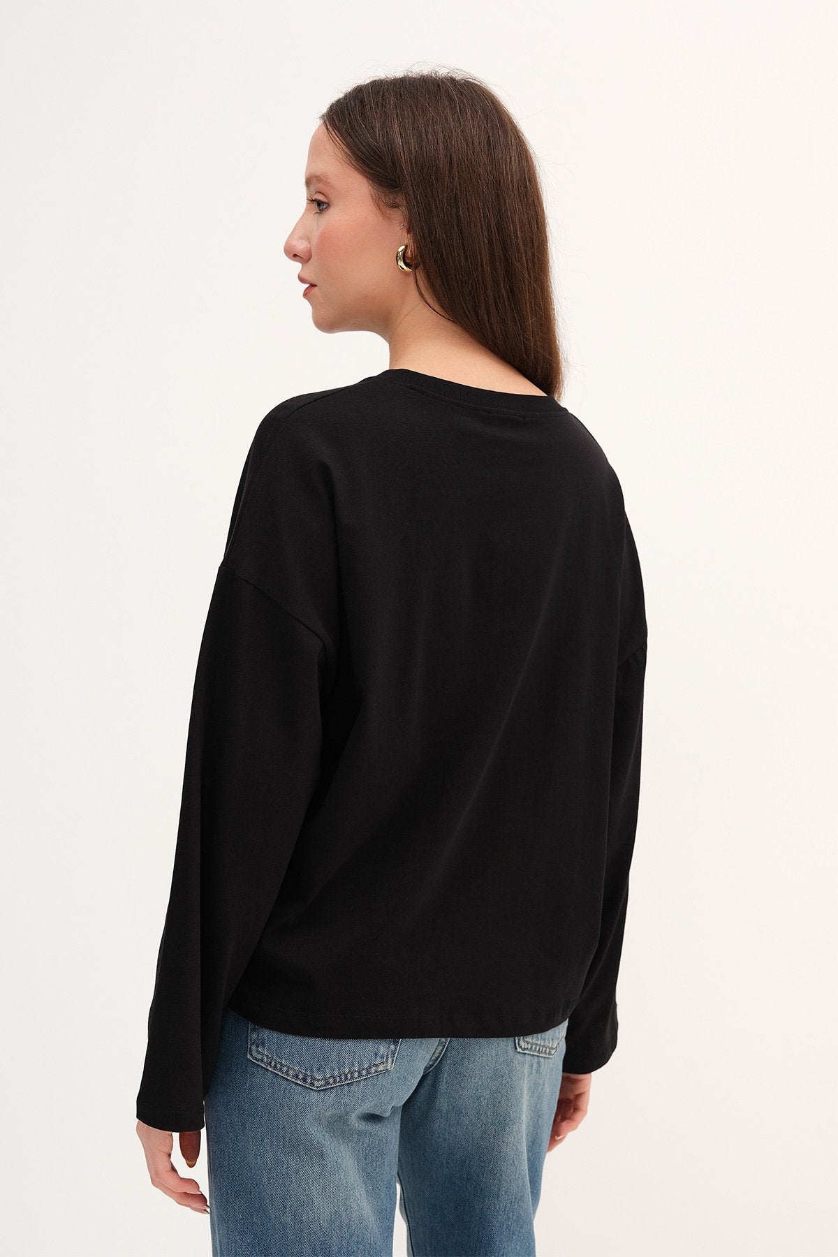 Black_Long-Sleeve-Basic-T-Shirt-addax