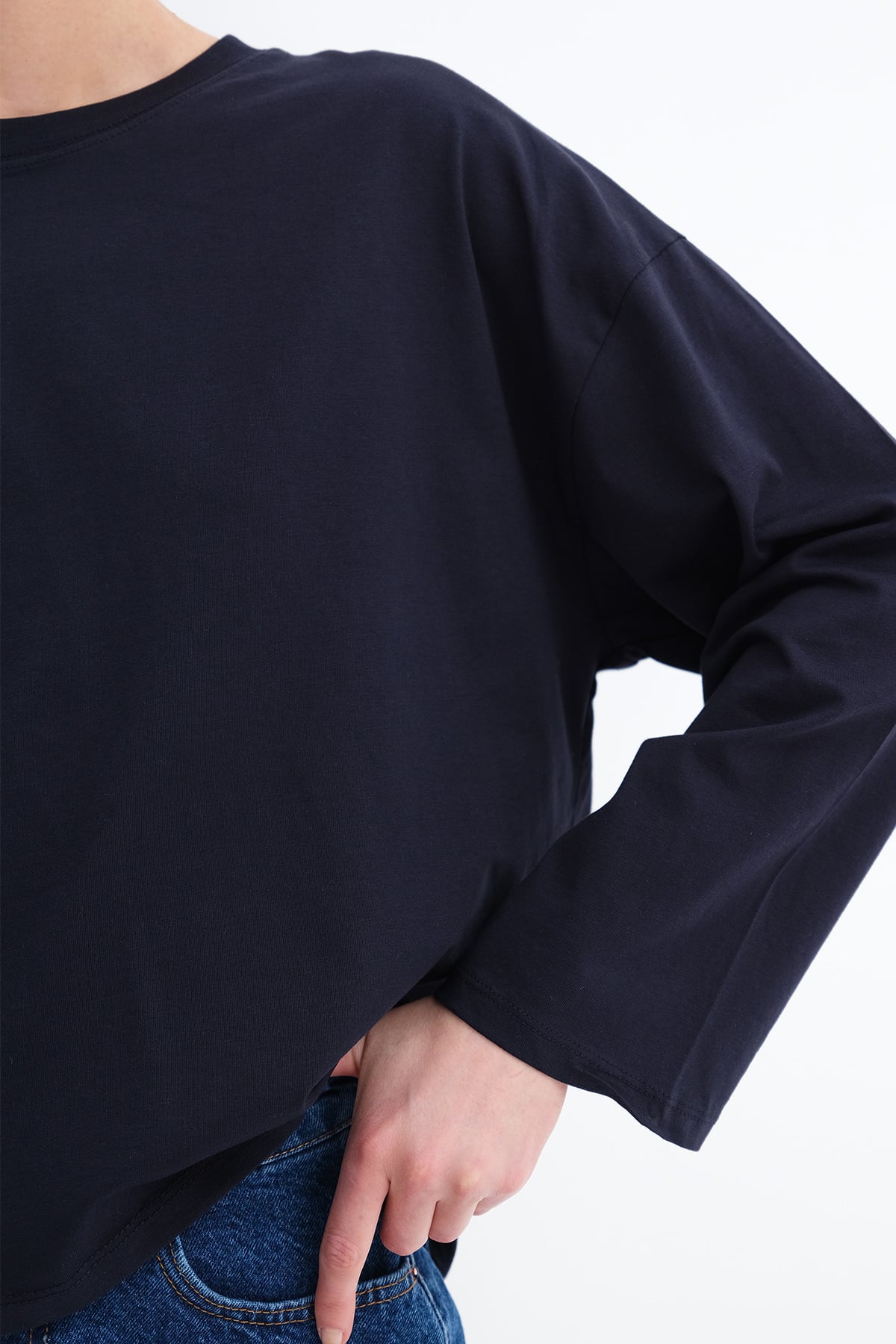 Dark-Night-Blue_Long-Sleeve-Basic-T-Shirt-addax