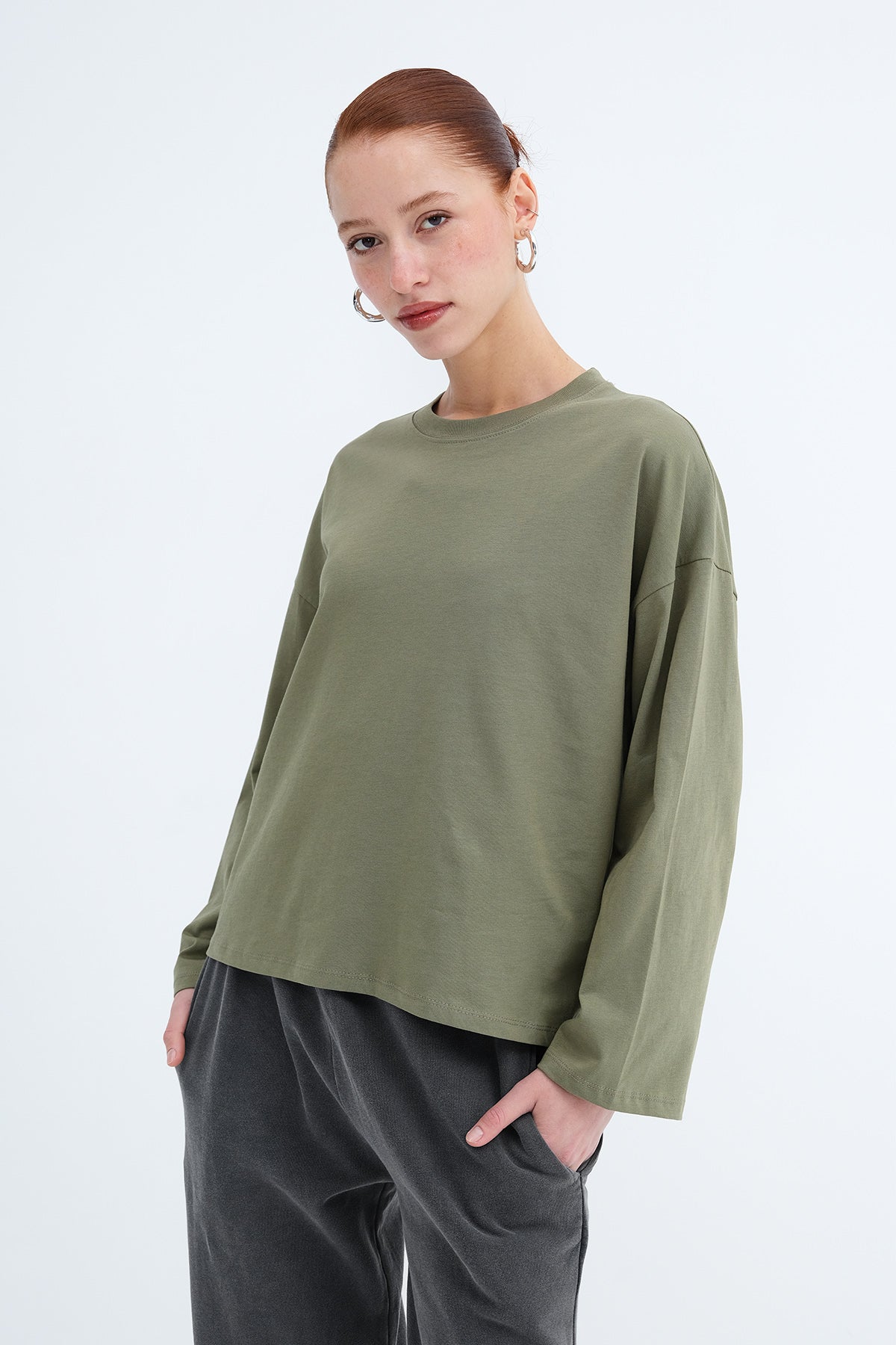 Oil-Green_Long-Sleeve-Basic-T-Shirt-addax