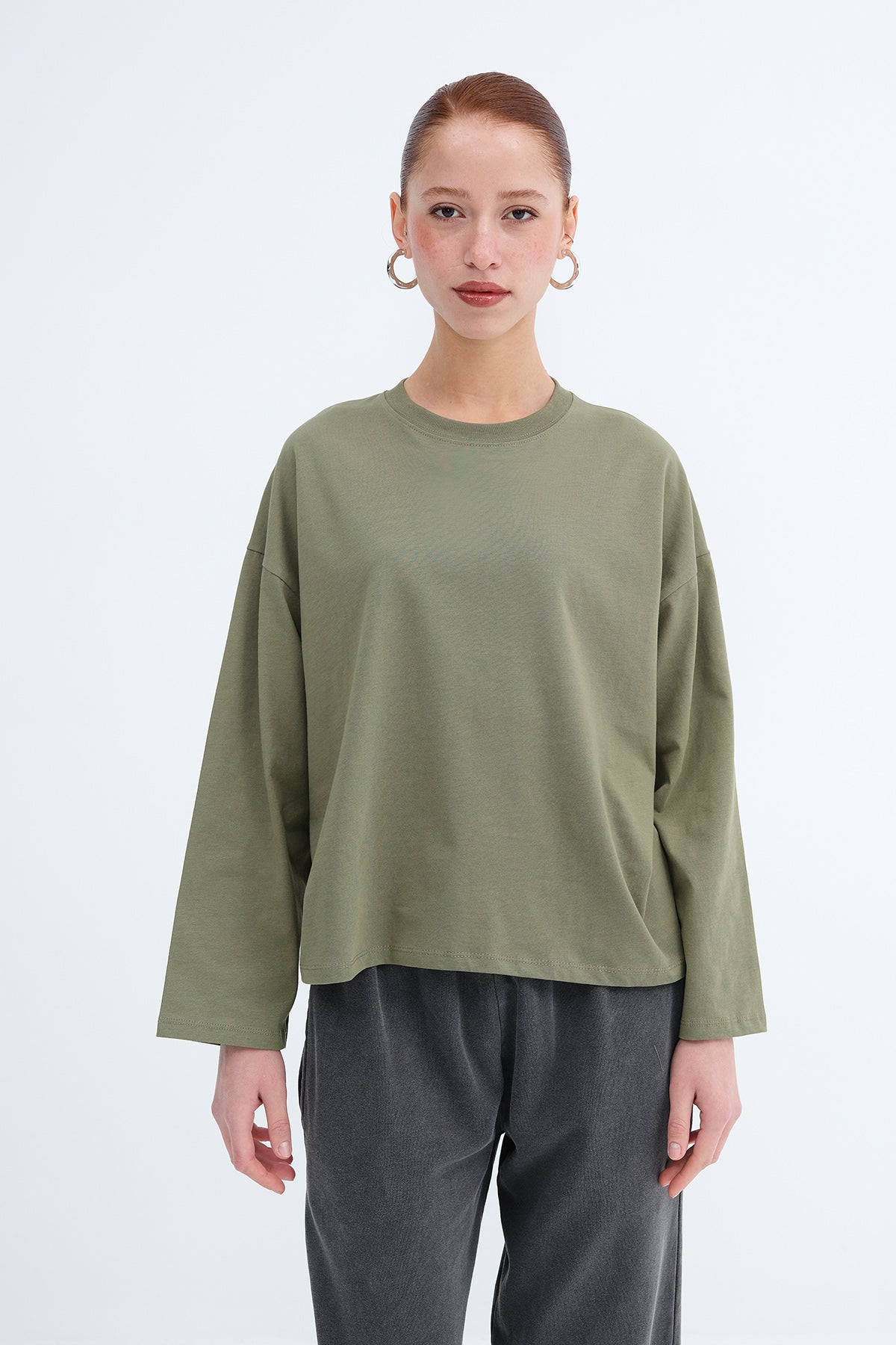 Oil-Green_Long-Sleeve-Basic-T-Shirt-addax