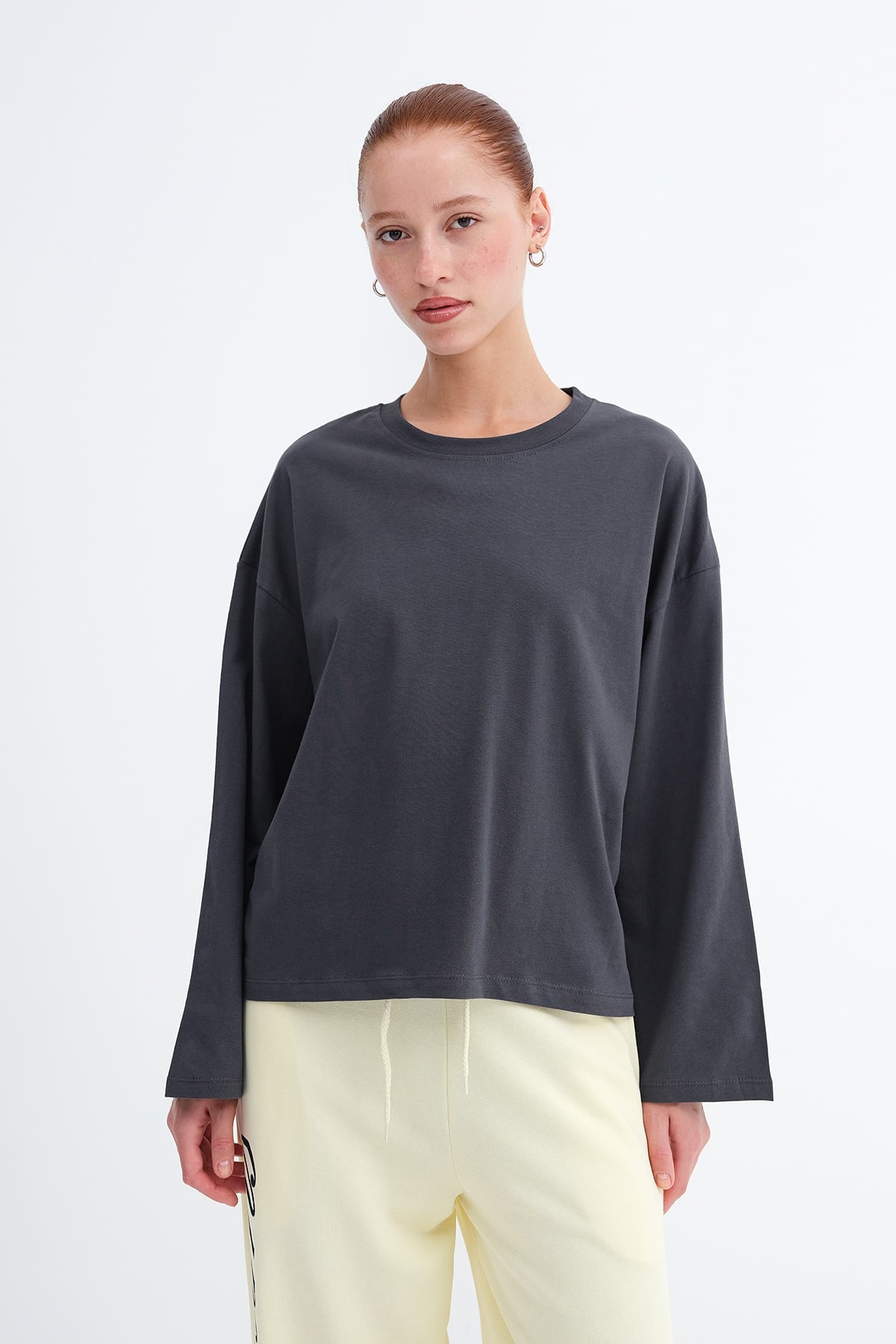 L.Charcoal_Long-Sleeve-Basic-T-Shirt-addax