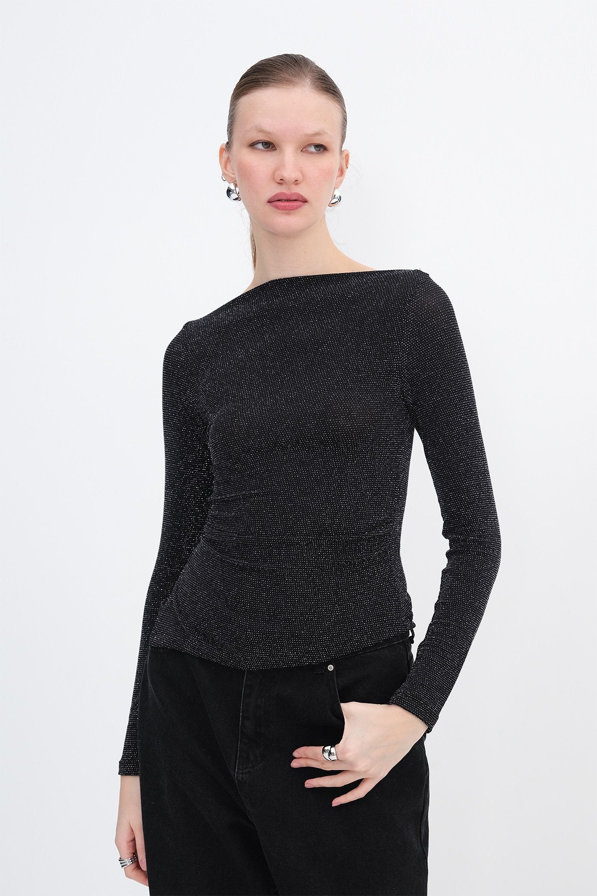 Silvery-Black_Boat-Neck-Glitter-Blouse-addax