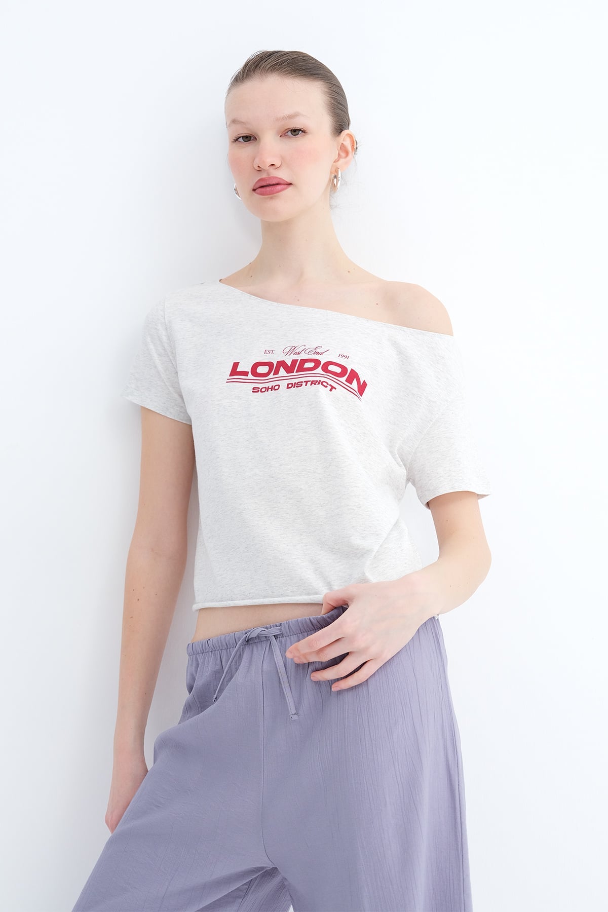 Snow-Melange_Printed-Boat-Neck-T-Shirt-addax