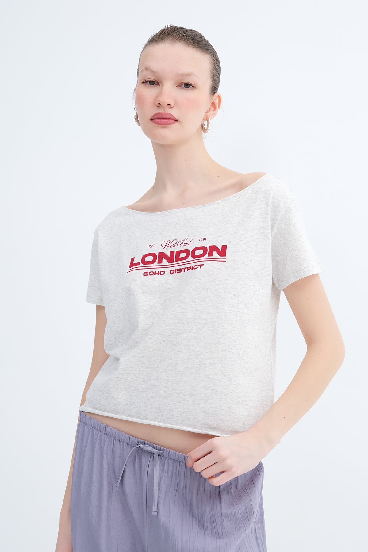 Snow-Melange_Printed-Boat-Neck-T-Shirt-addax