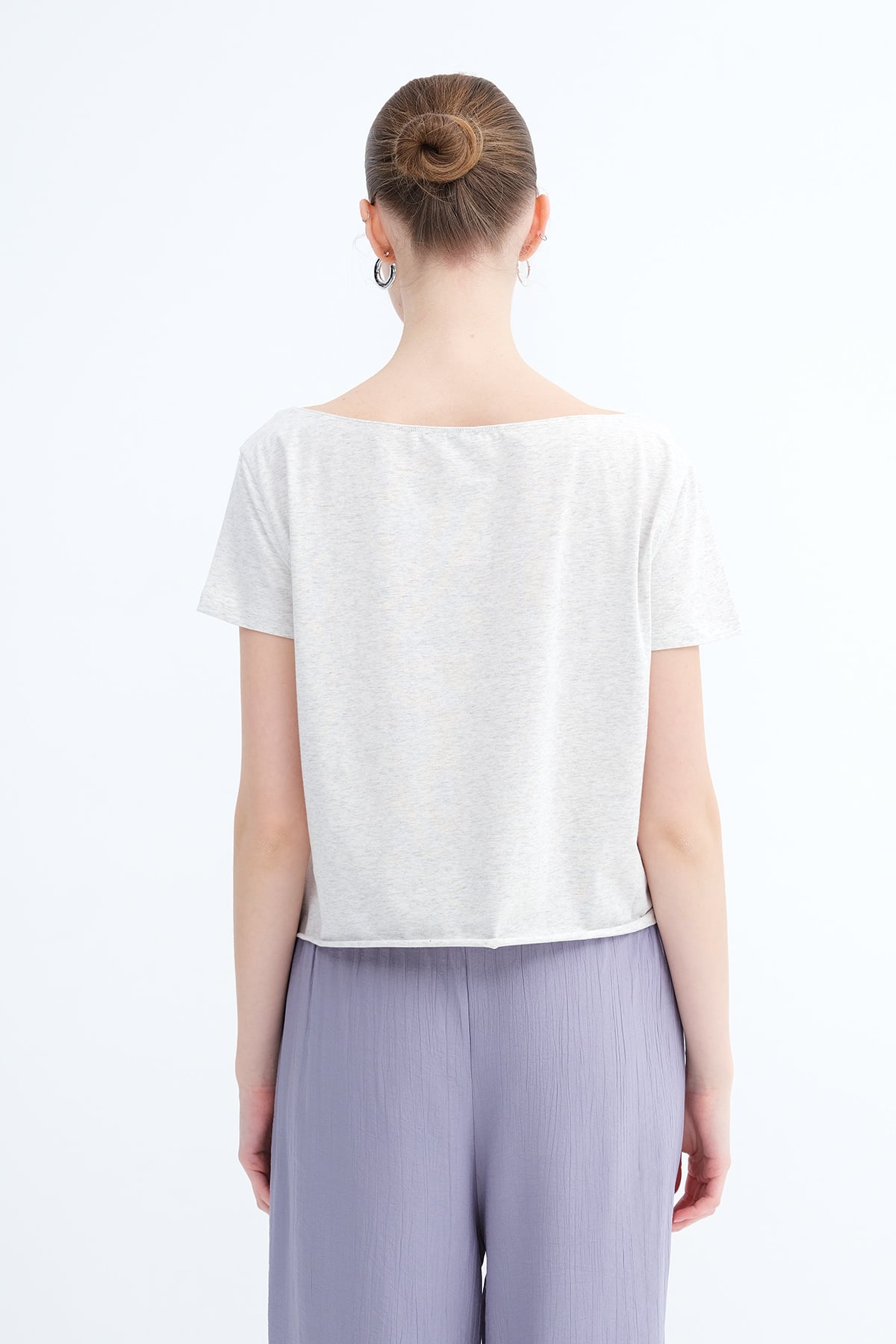 Snow-Melange_Printed-Boat-Neck-T-Shirt-addax