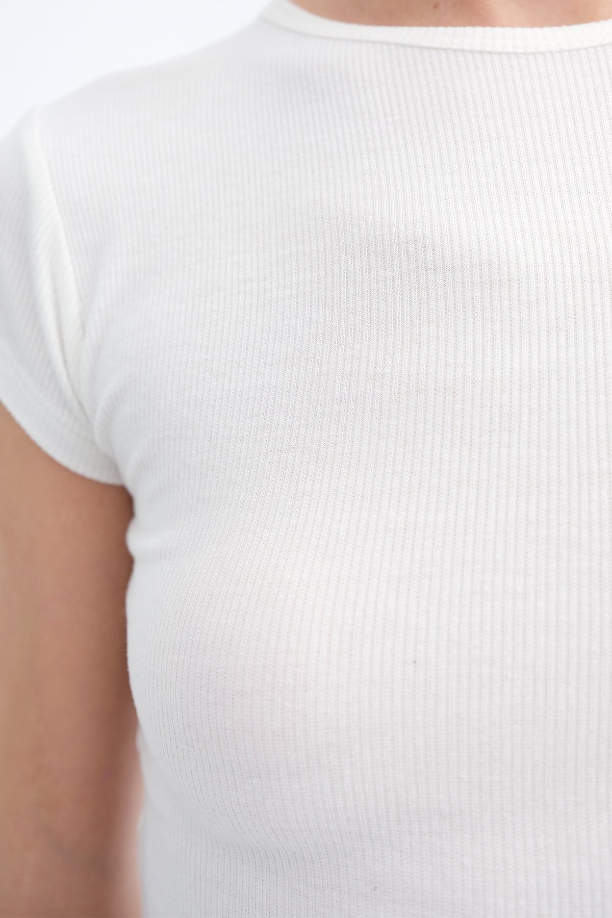 Ecru_Crew-Neck-Short-Sleeve-T-Shirt-addax