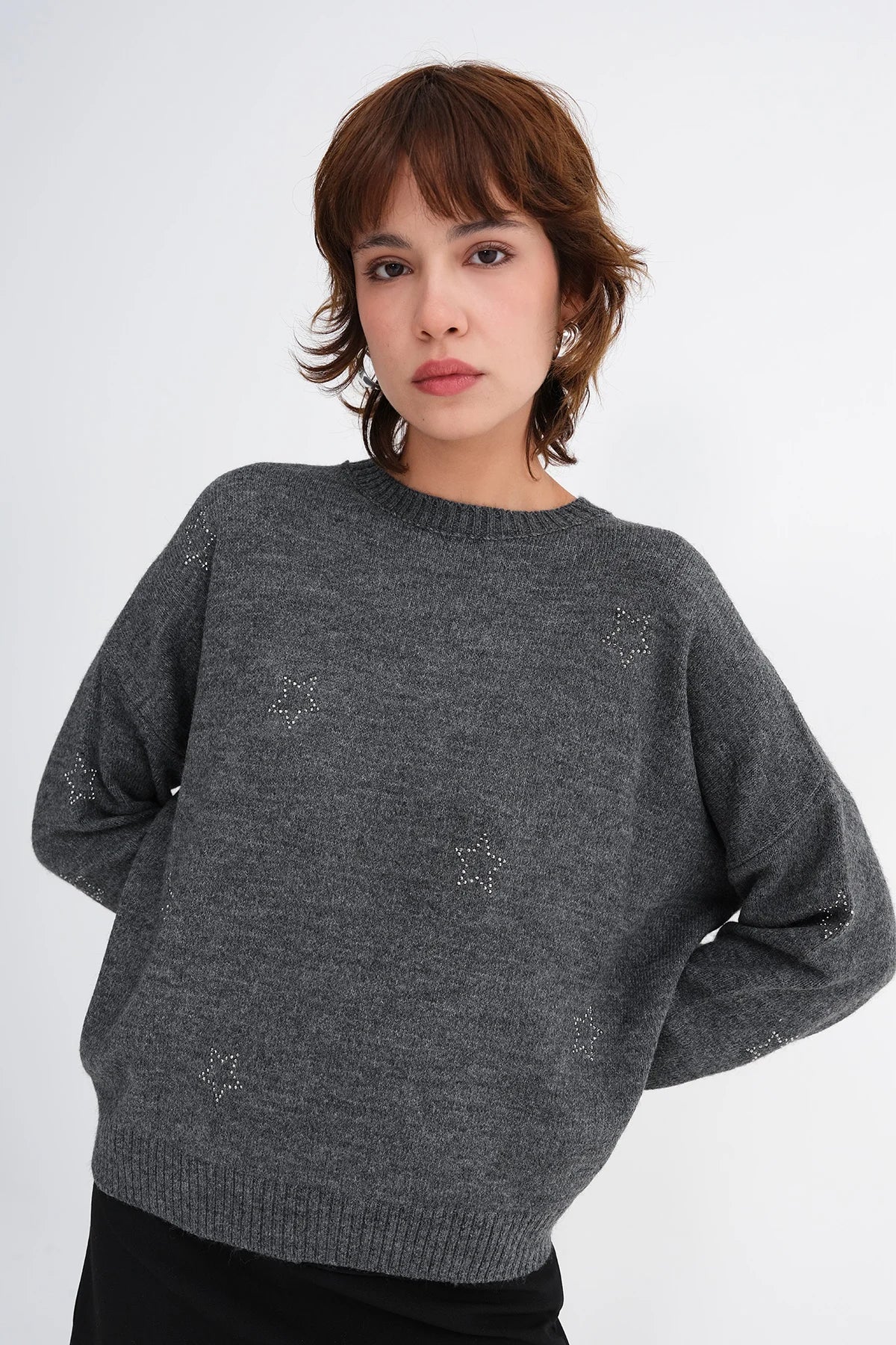 Charcoal_Star-Embellished-Knit-Sweater-addax