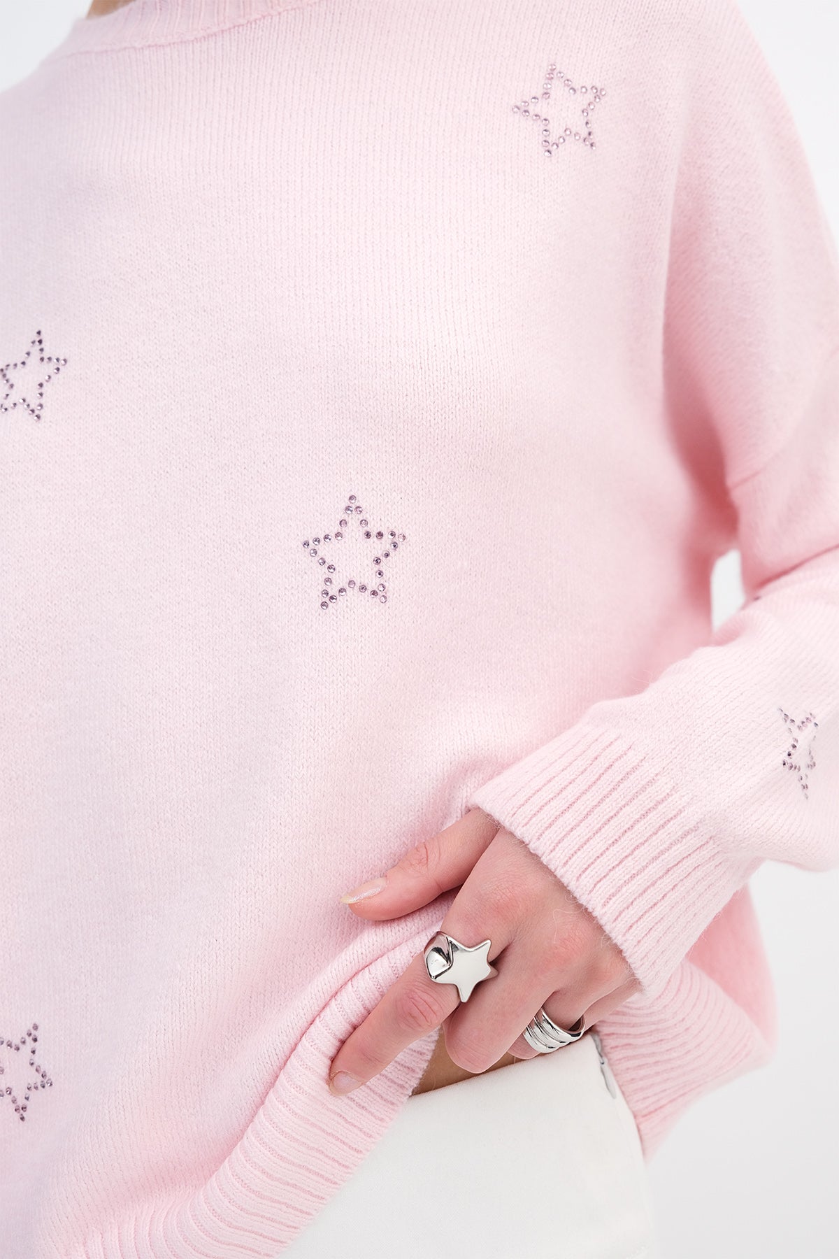 Lotus_Star-Embellished-Knit-Sweater-addax