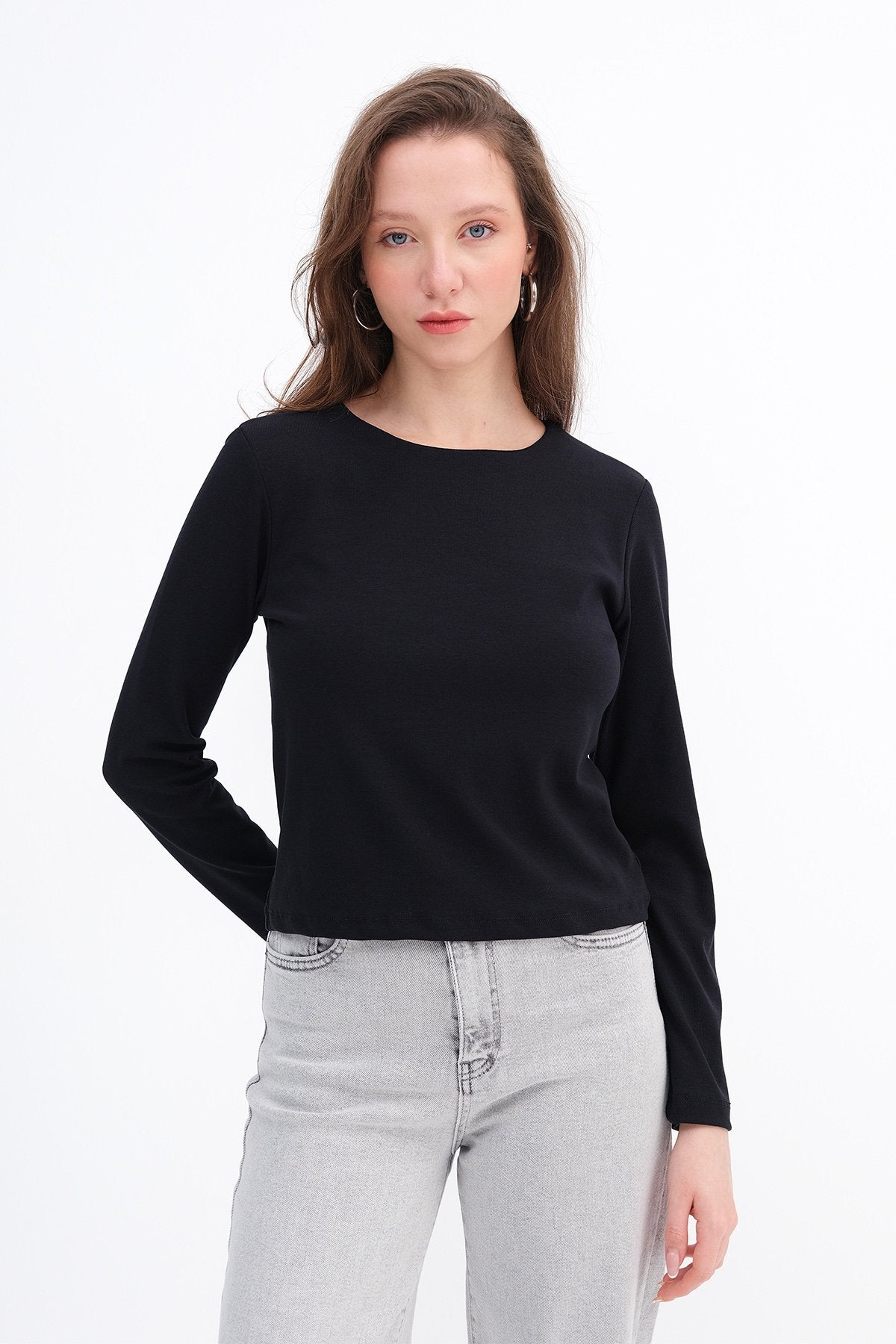 Black_Crew-Neck-Basic-Blouse-addax
