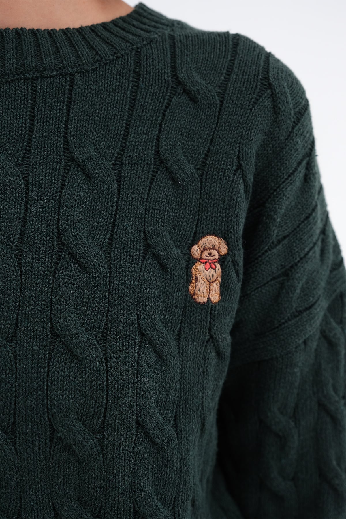Sapphire_Embroidered-Cable-Knit-Sweater-addax