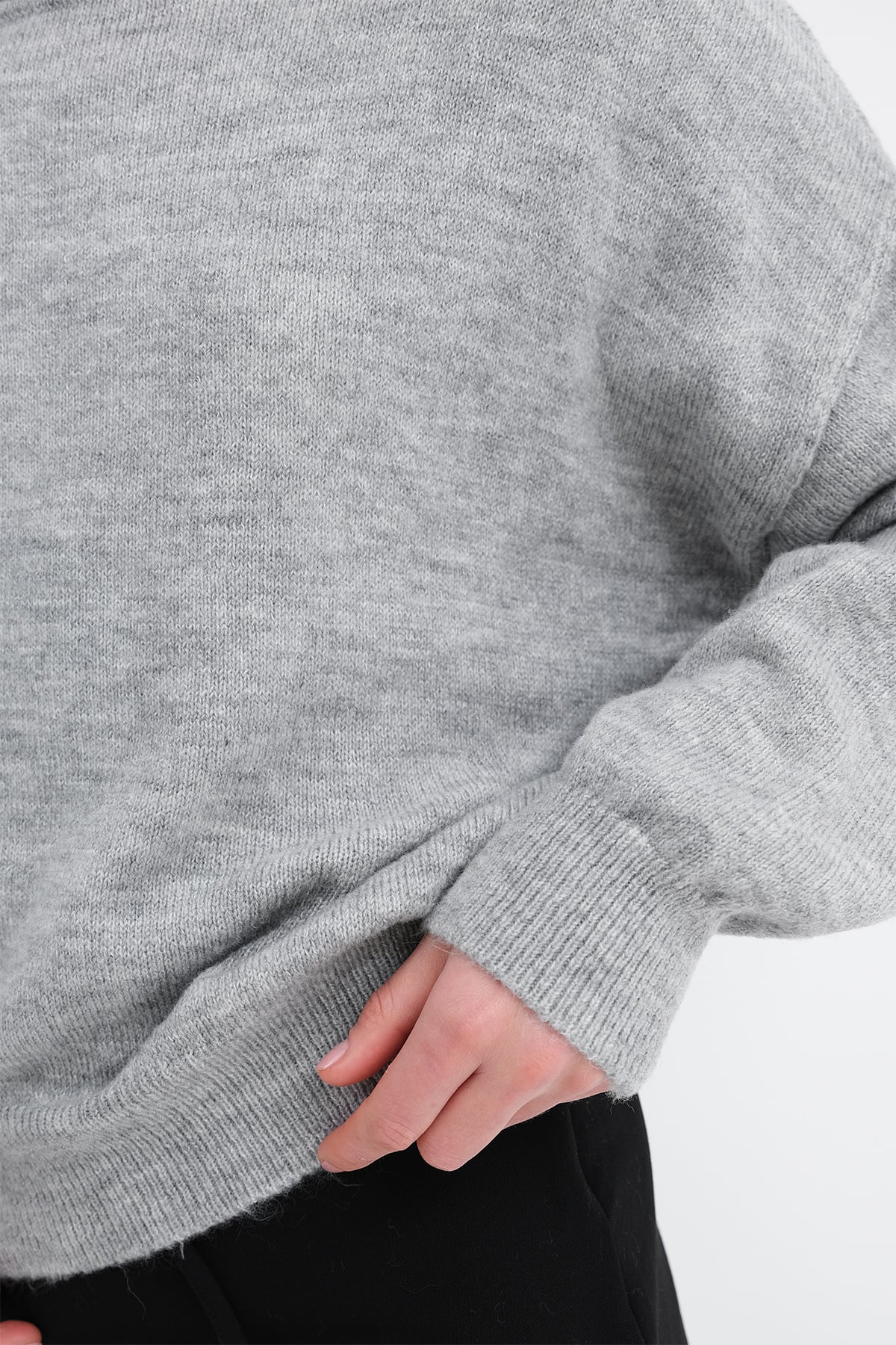 Grey-Melange_Boat-Neck-Knit-Sweater-addax