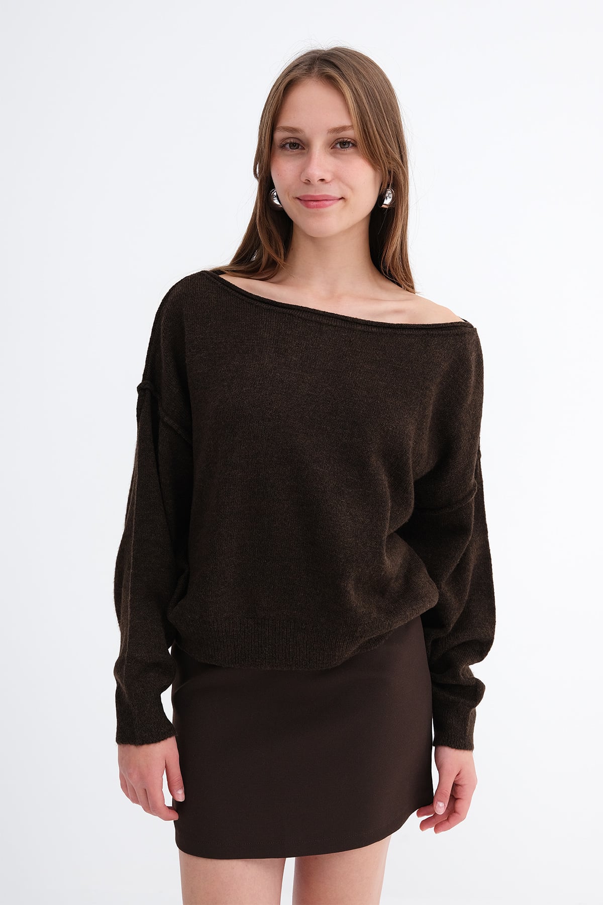 Bitter-Coffee_Boat-Neck-Knit-Sweater-addax