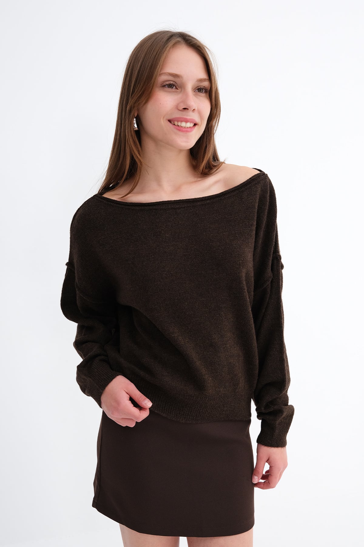 Bitter-Coffee_Boat-Neck-Knit-Sweater-addax