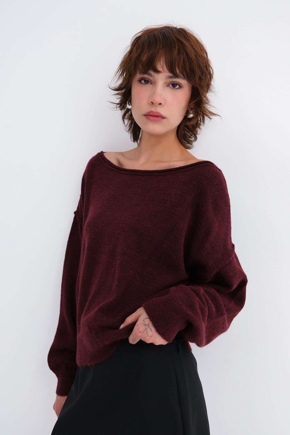 Light-Burgundy_Boat-Neck-Knit-Sweater-addax