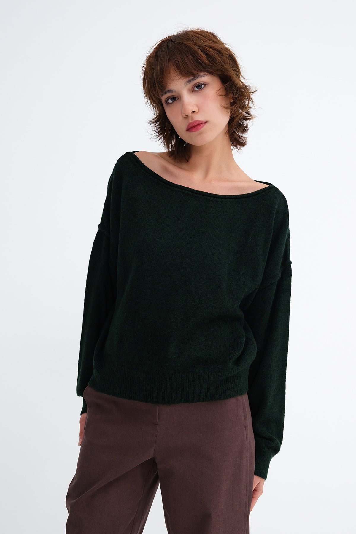 Sapphire_Boat-Neck-Knit-Sweater-addax