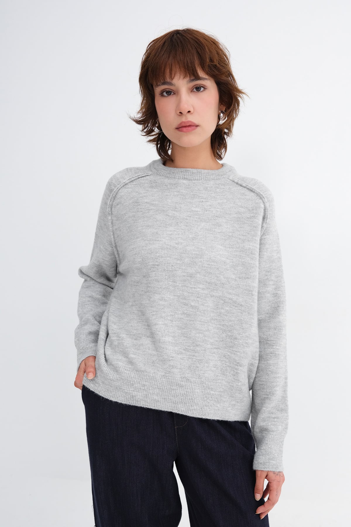 Snow-Melange_Crew-Neck-Knit-Sweater-addax