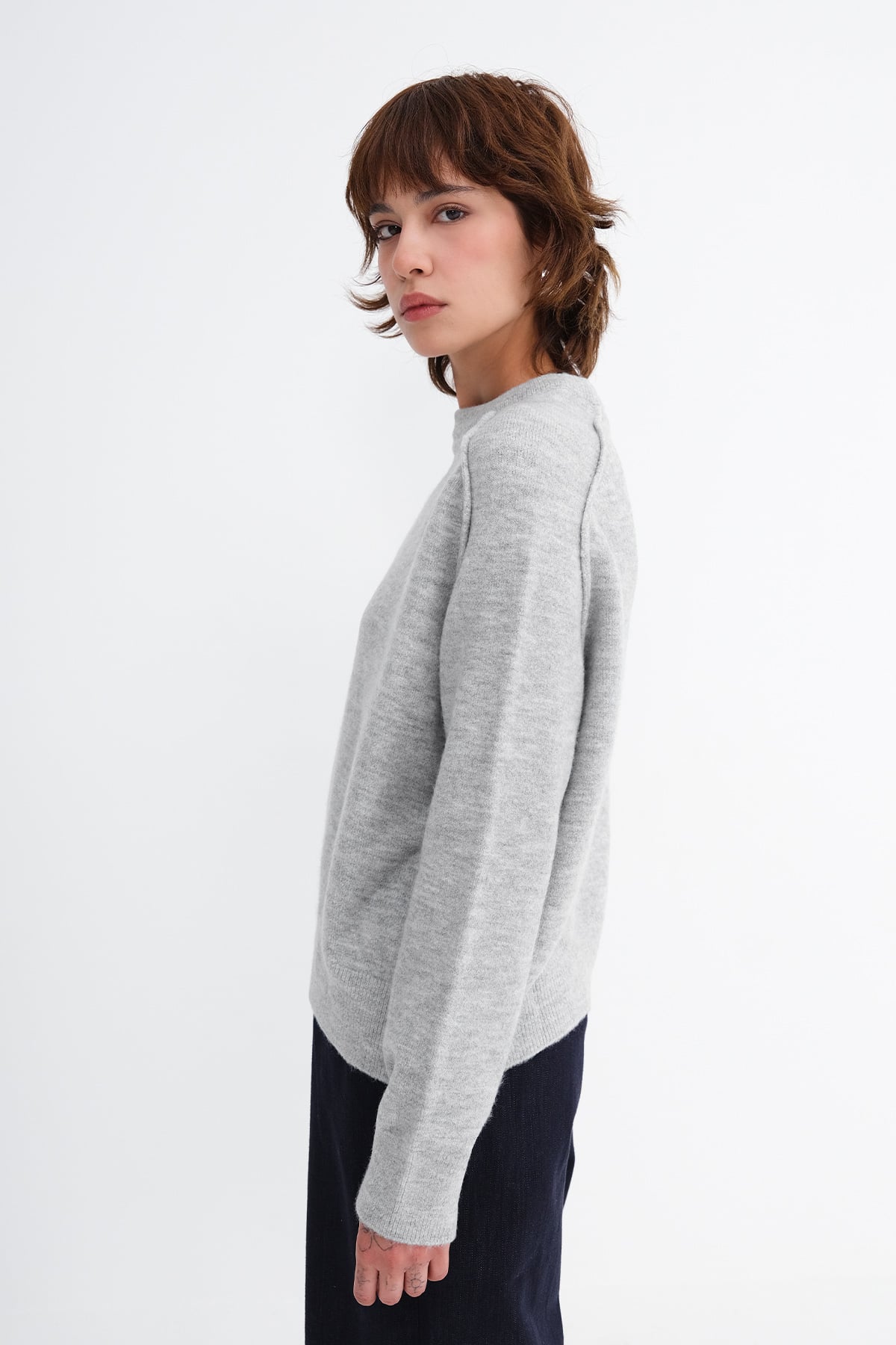 Snow-Melange_Crew-Neck-Knit-Sweater-addax