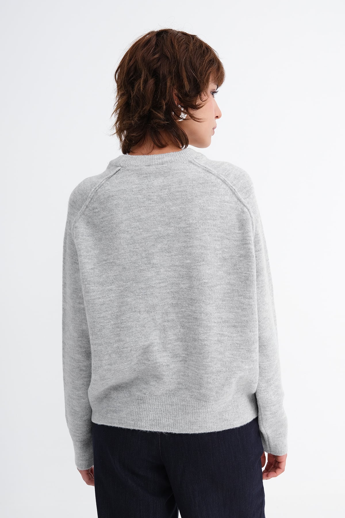 Snow-Melange_Crew-Neck-Knit-Sweater-addax