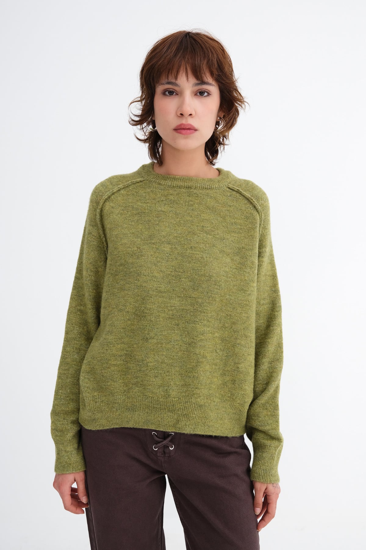Olive_Crew-Neck-Knit-Sweater-addax