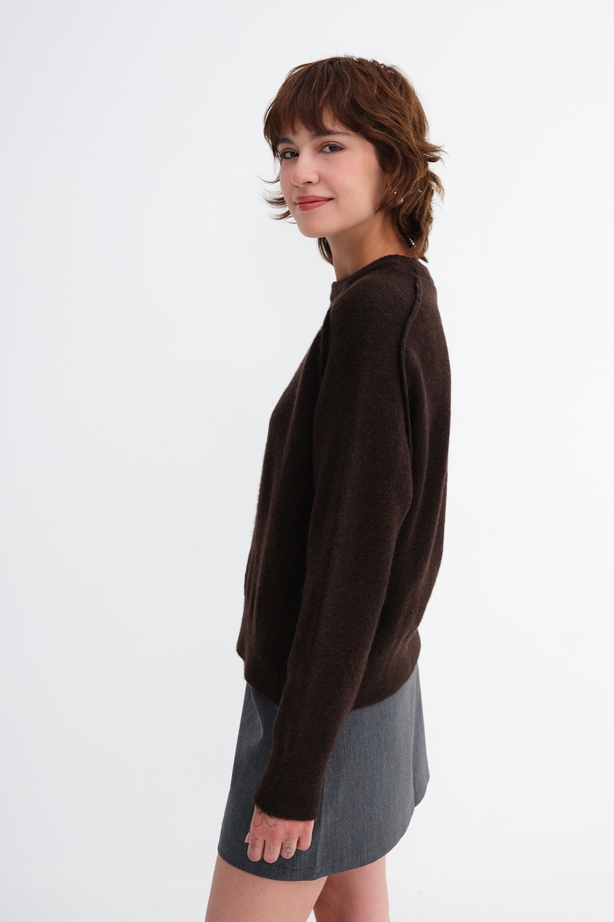 Bitter-Coffee_Crew-Neck-Knit-Sweater-addax
