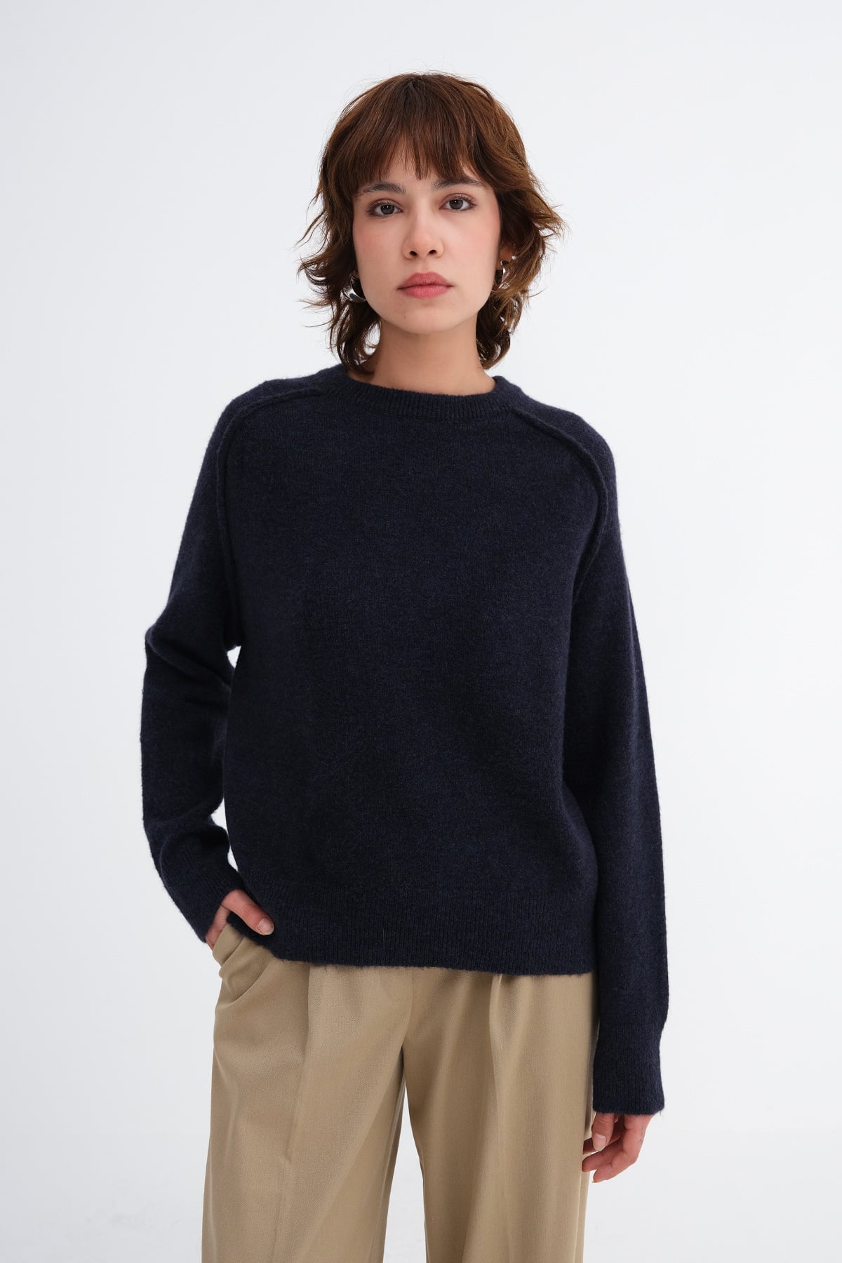 Ocean_Crew-Neck-Knit-Sweater-addax