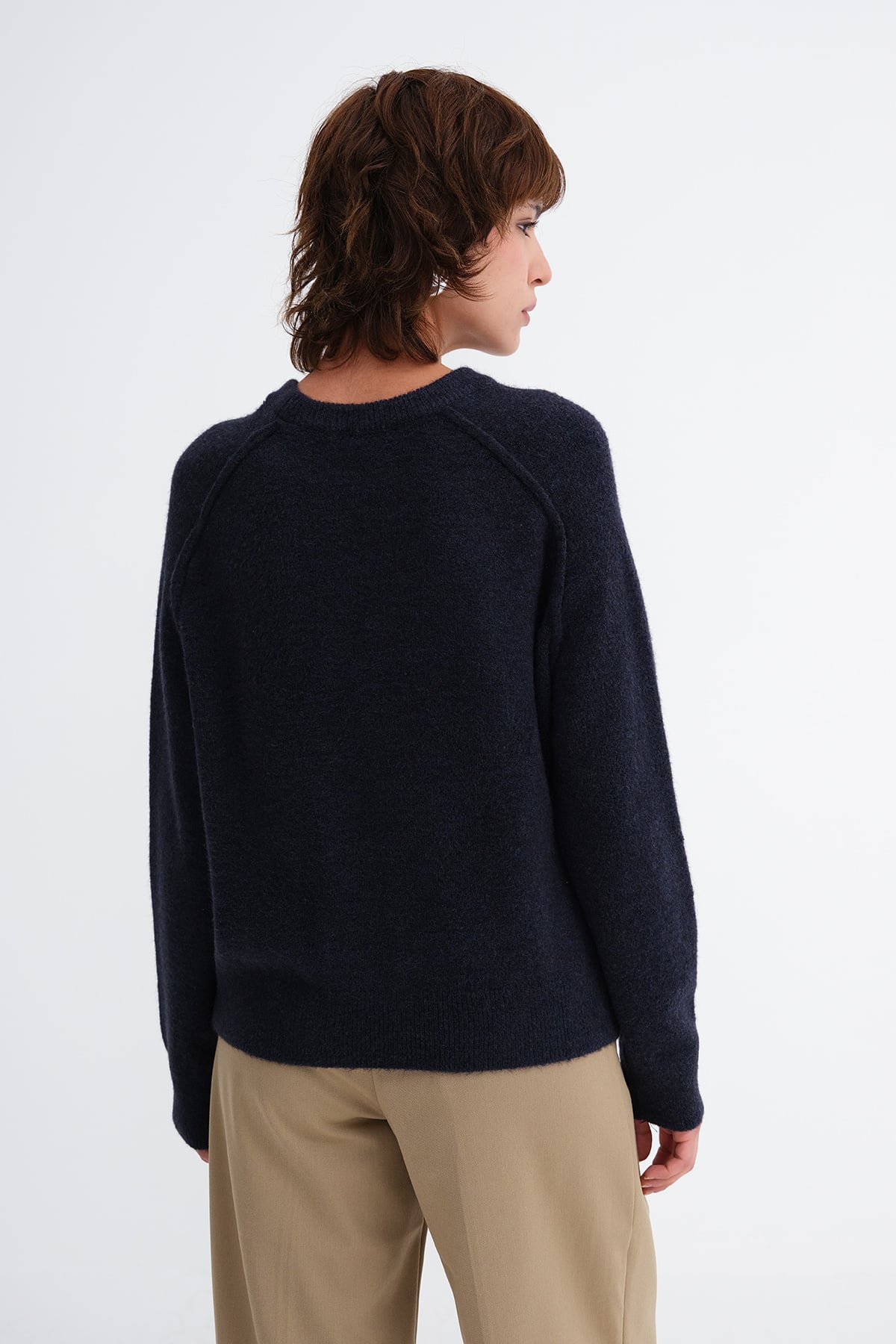 Ocean_Crew-Neck-Knit-Sweater-addax