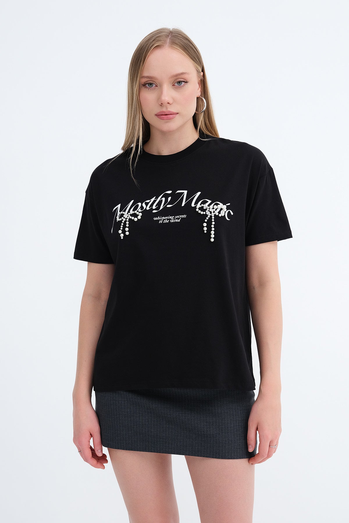 Black_Short-Sleeve-Beaded-T-shirt-addax