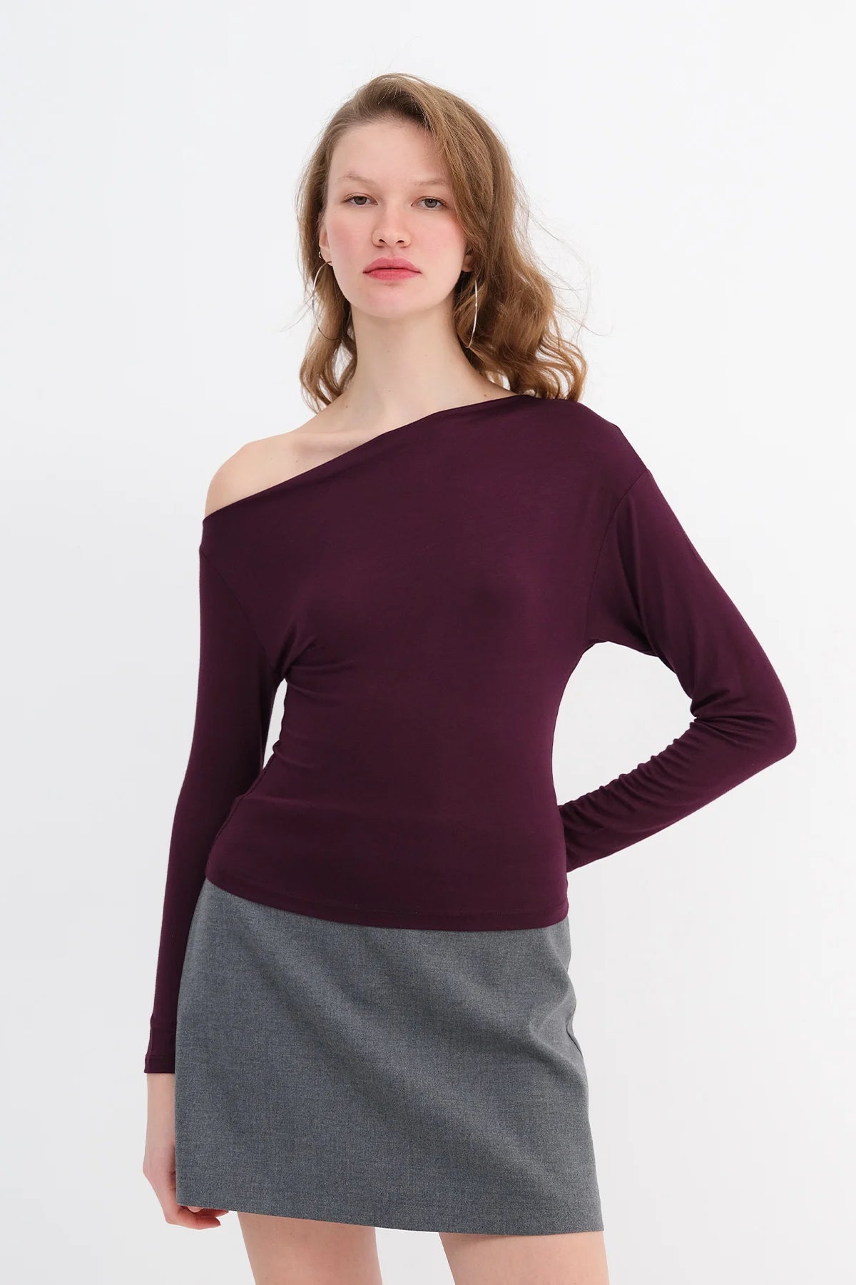 Gardenia_Basic-Boat-Neck-Blouse-addax