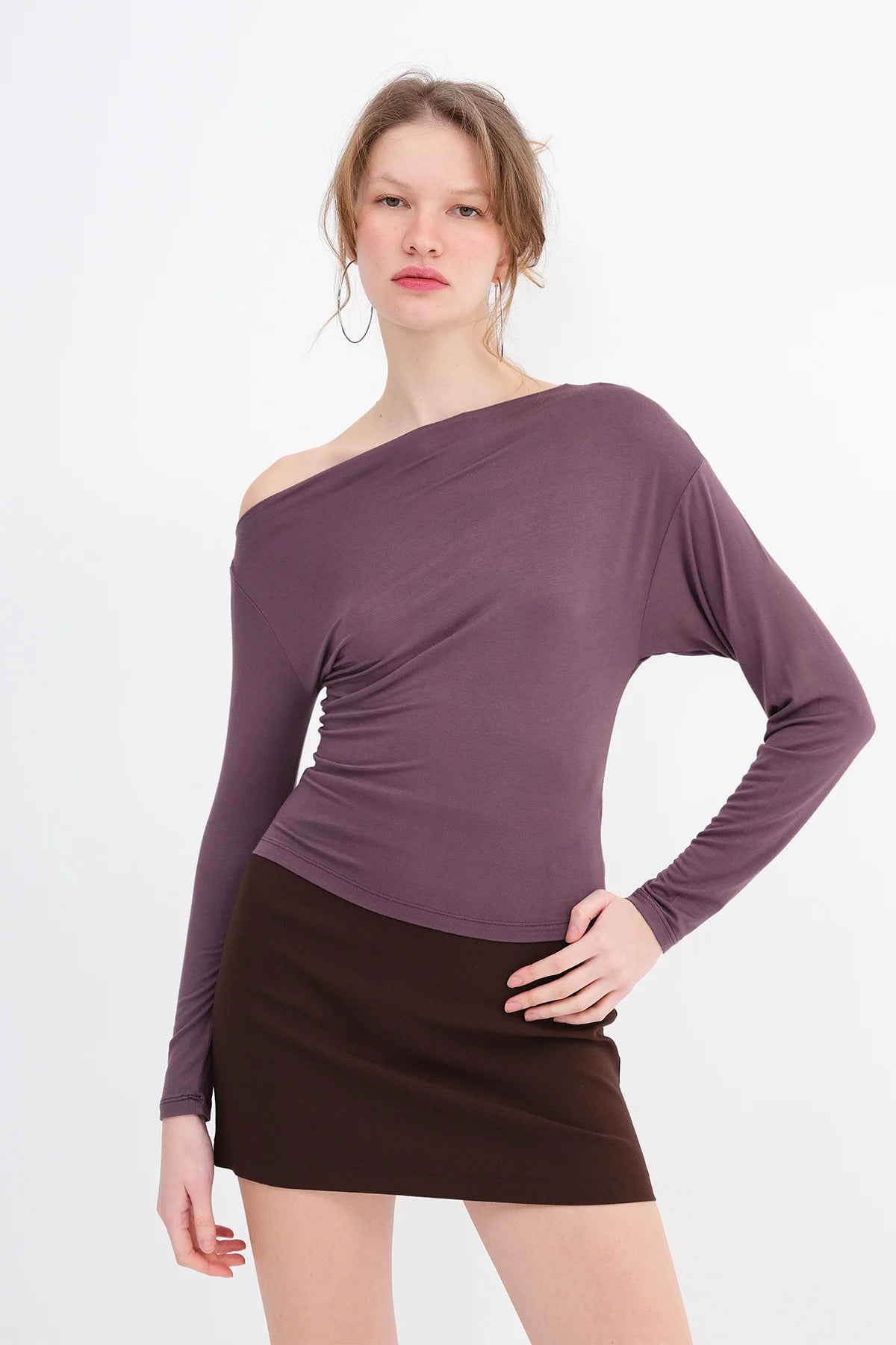 Grape_Basic-Boat-Neck-Blouse-addax