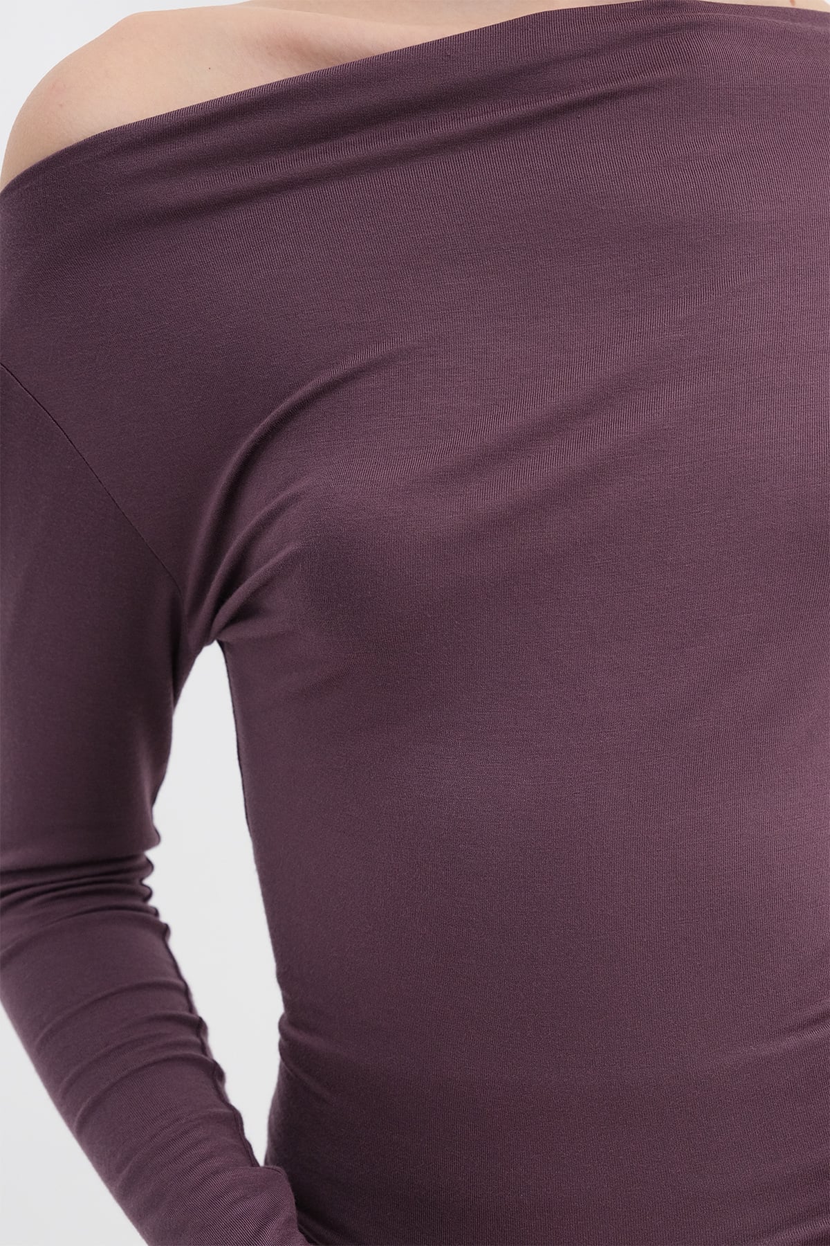 Grape_Basic-Boat-Neck-Blouse-addax