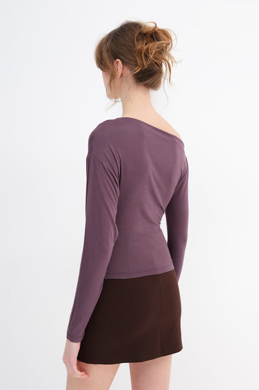 Grape_Basic-Boat-Neck-Blouse-addax
