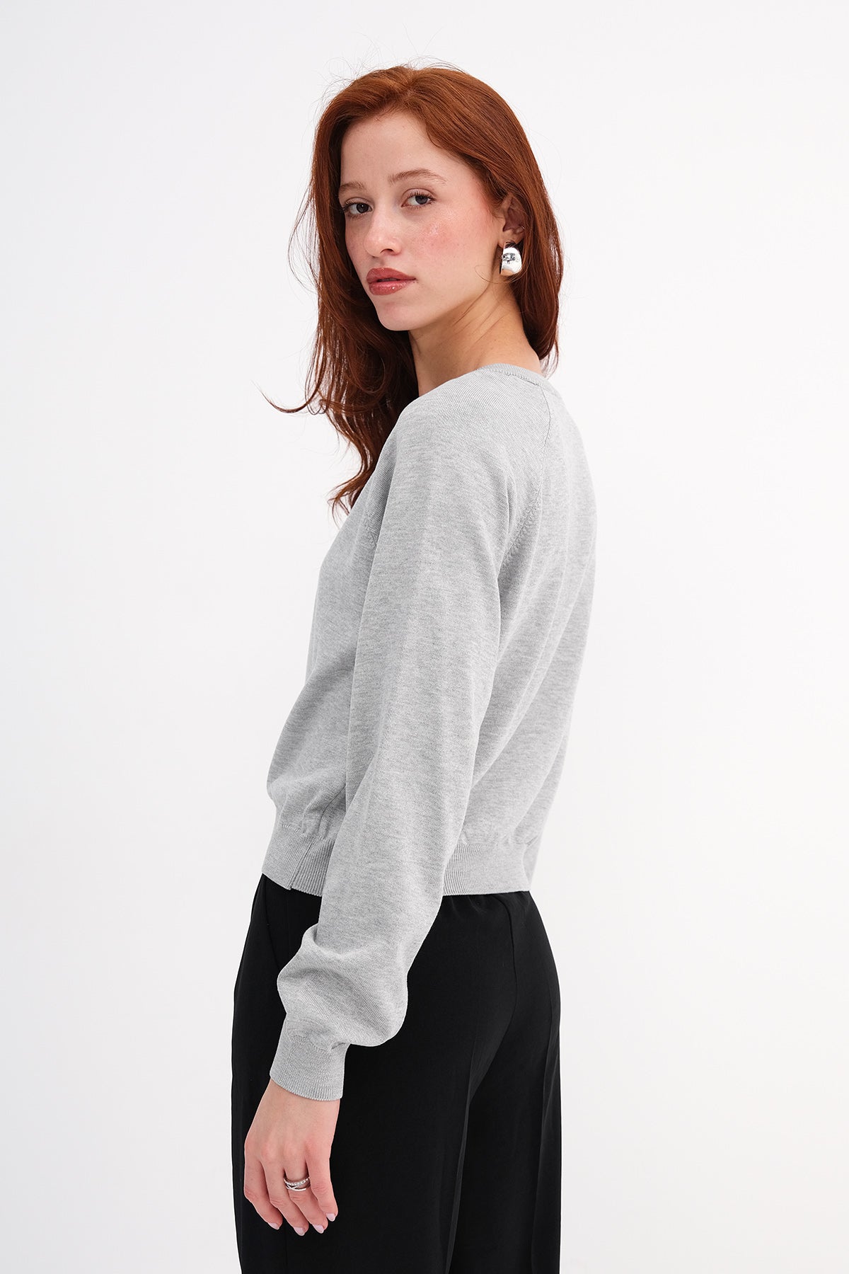 Grey_Buttoned-Knit-Cardigan-addax