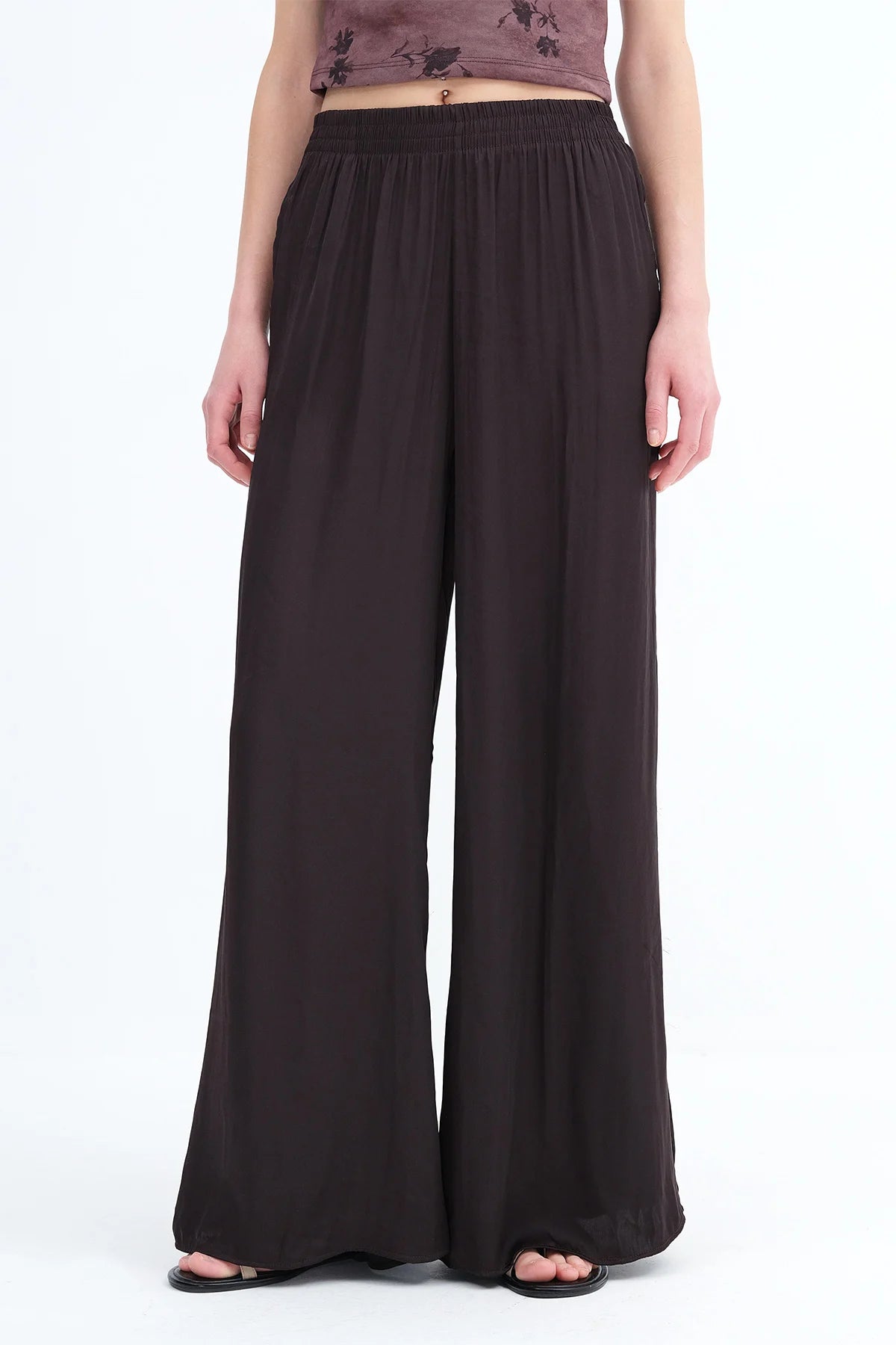 Bitter-Coffee_Satin-Wide-Leg-Pants-addax