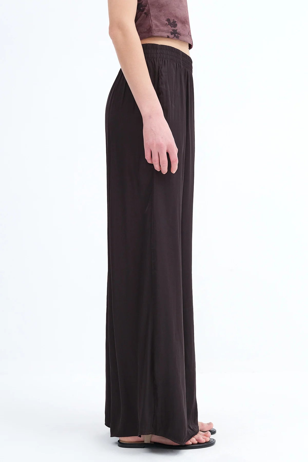 Bitter-Coffee_Satin-Wide-Leg-Pants-addax