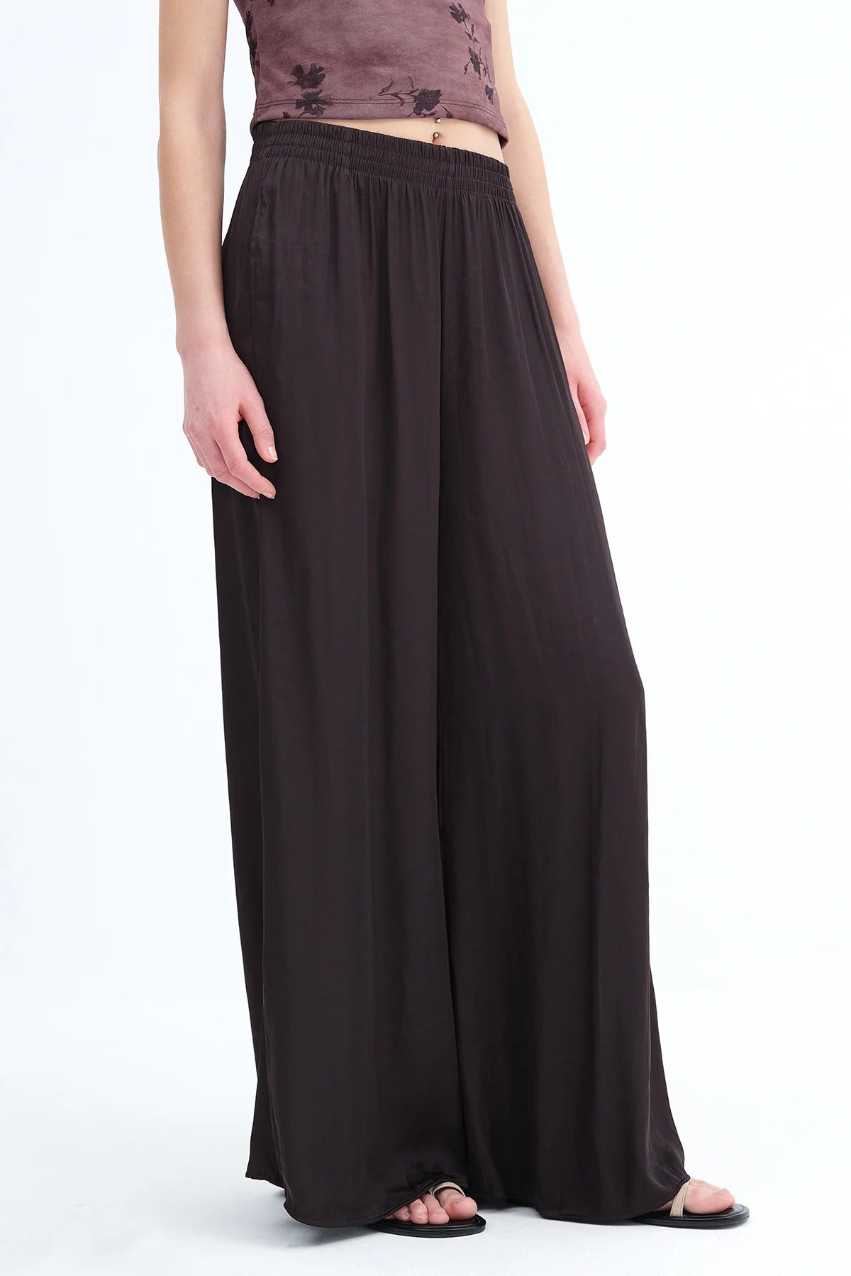 Bitter-Coffee_Satin-Wide-Leg-Pants-addax