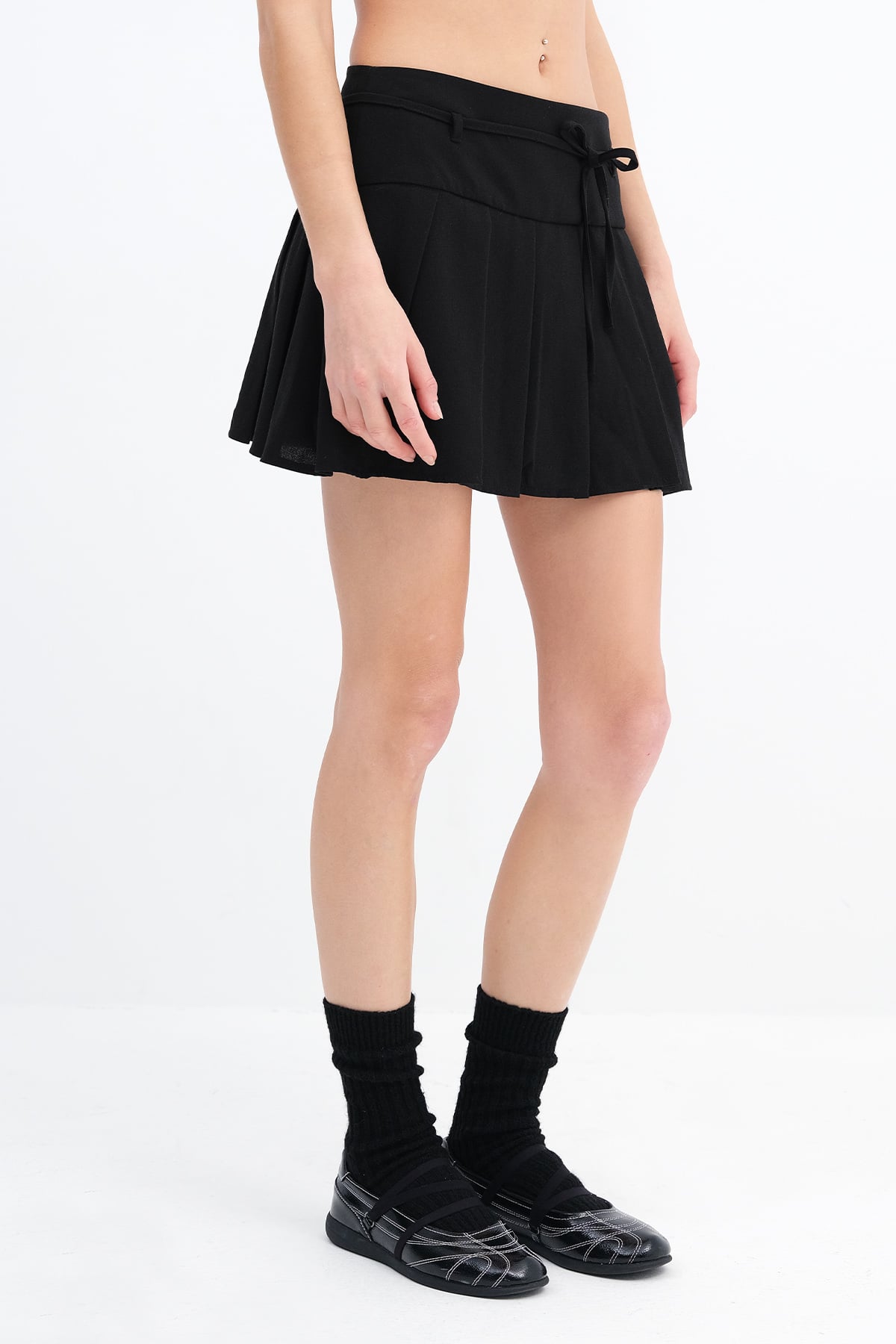 Black_Pleated-Mini-Skirt-addax