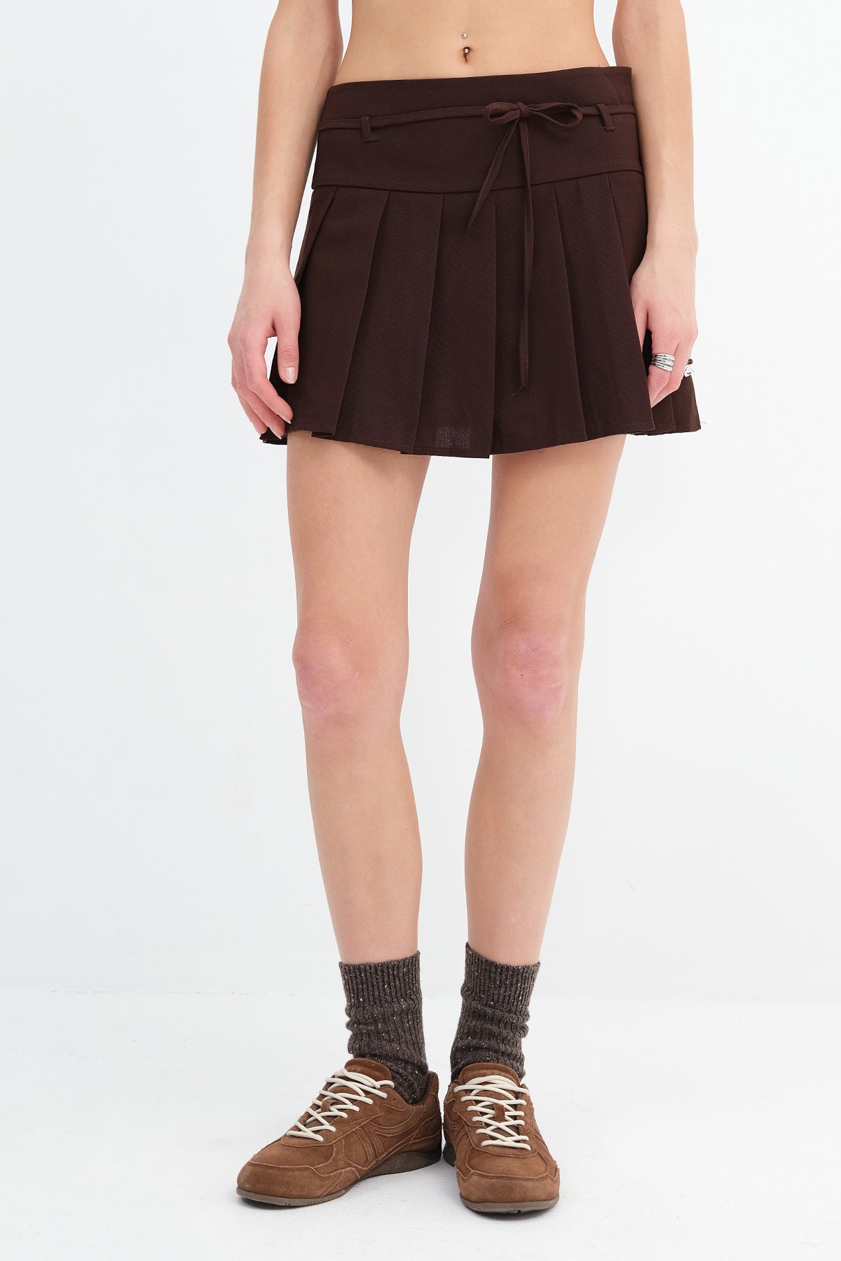 Bitter-Coffee_Pleated-Mini-Skirt-addax