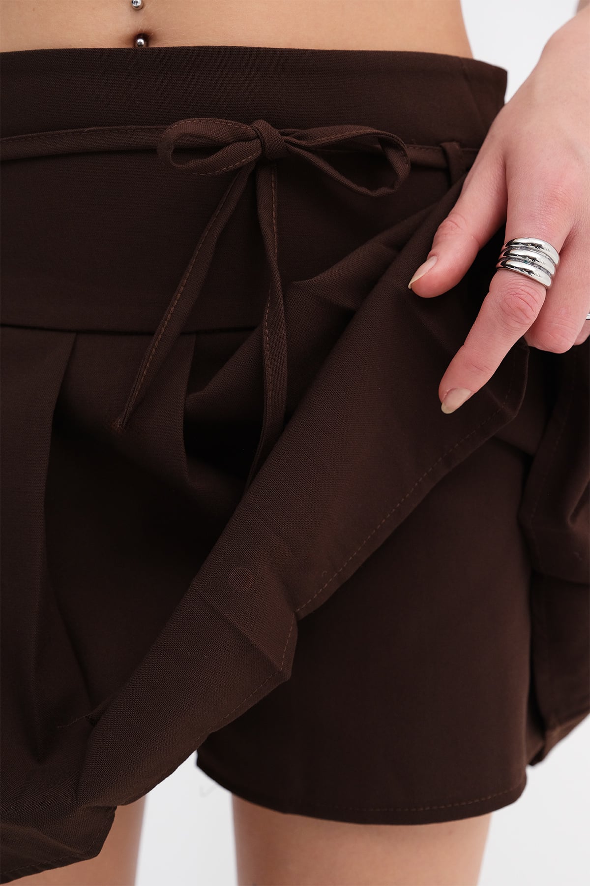 Bitter-Coffee_Pleated-Mini-Skirt-addax